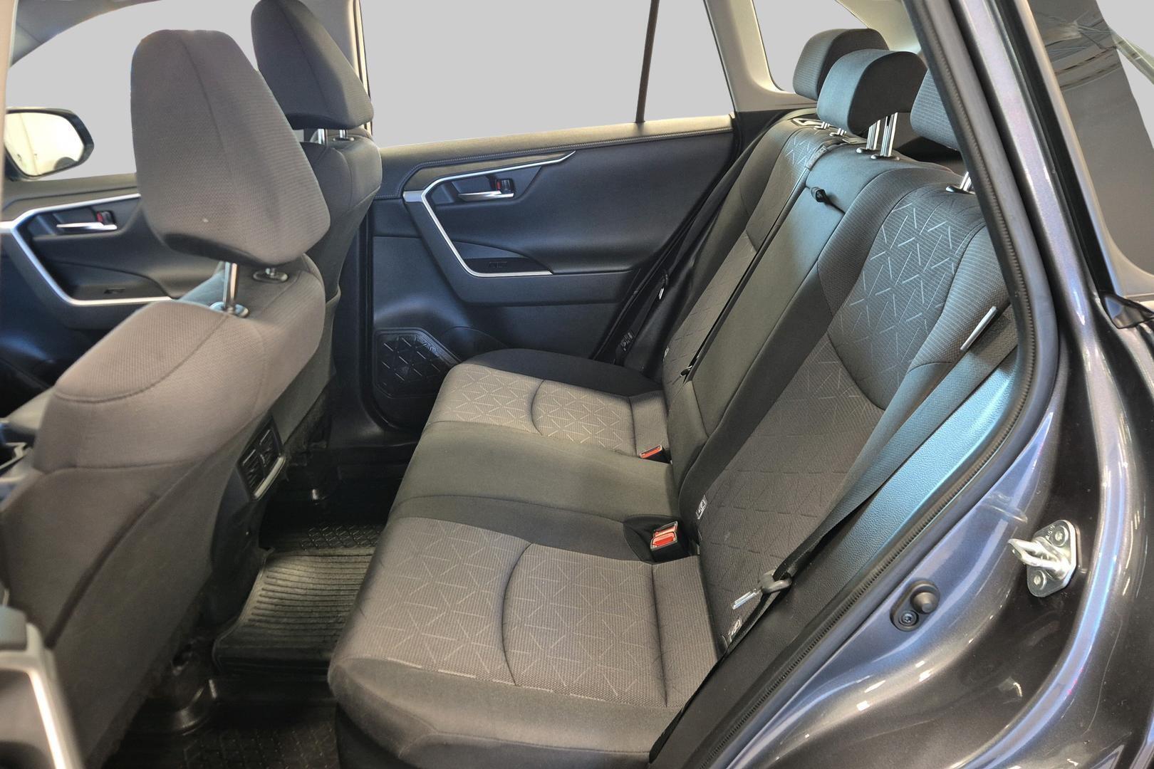 TOYOTA RAV4 10