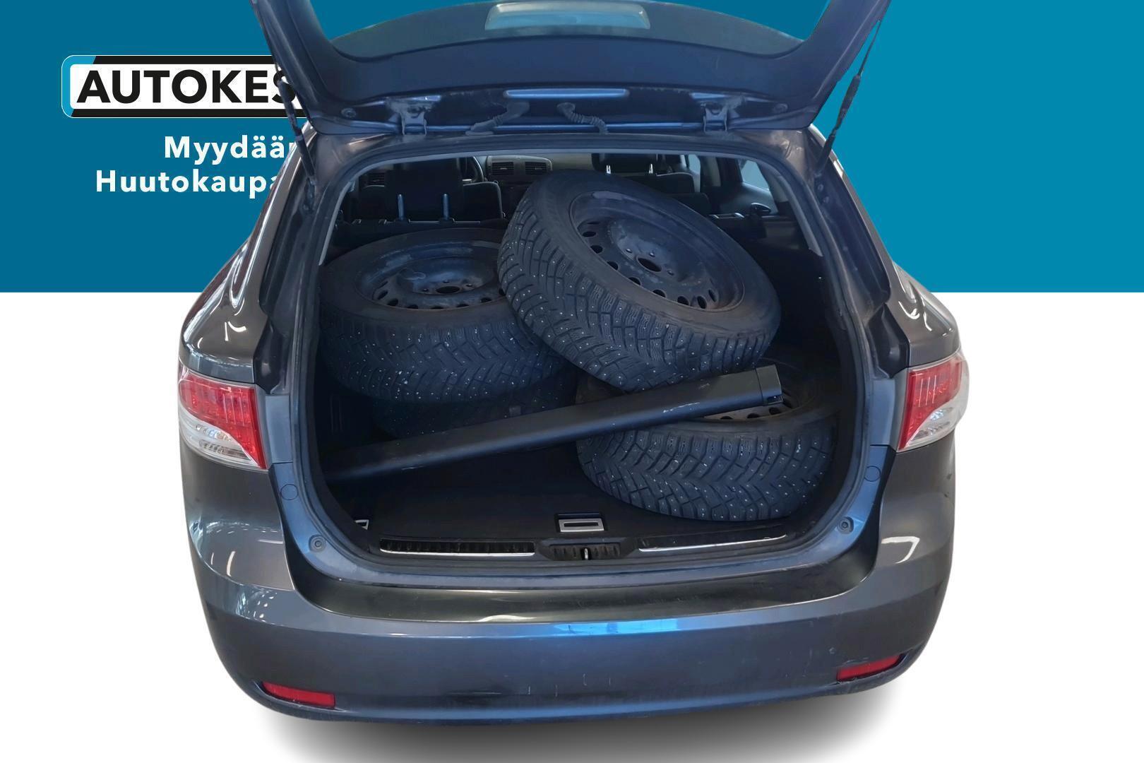 TOYOTA Avensis 2010