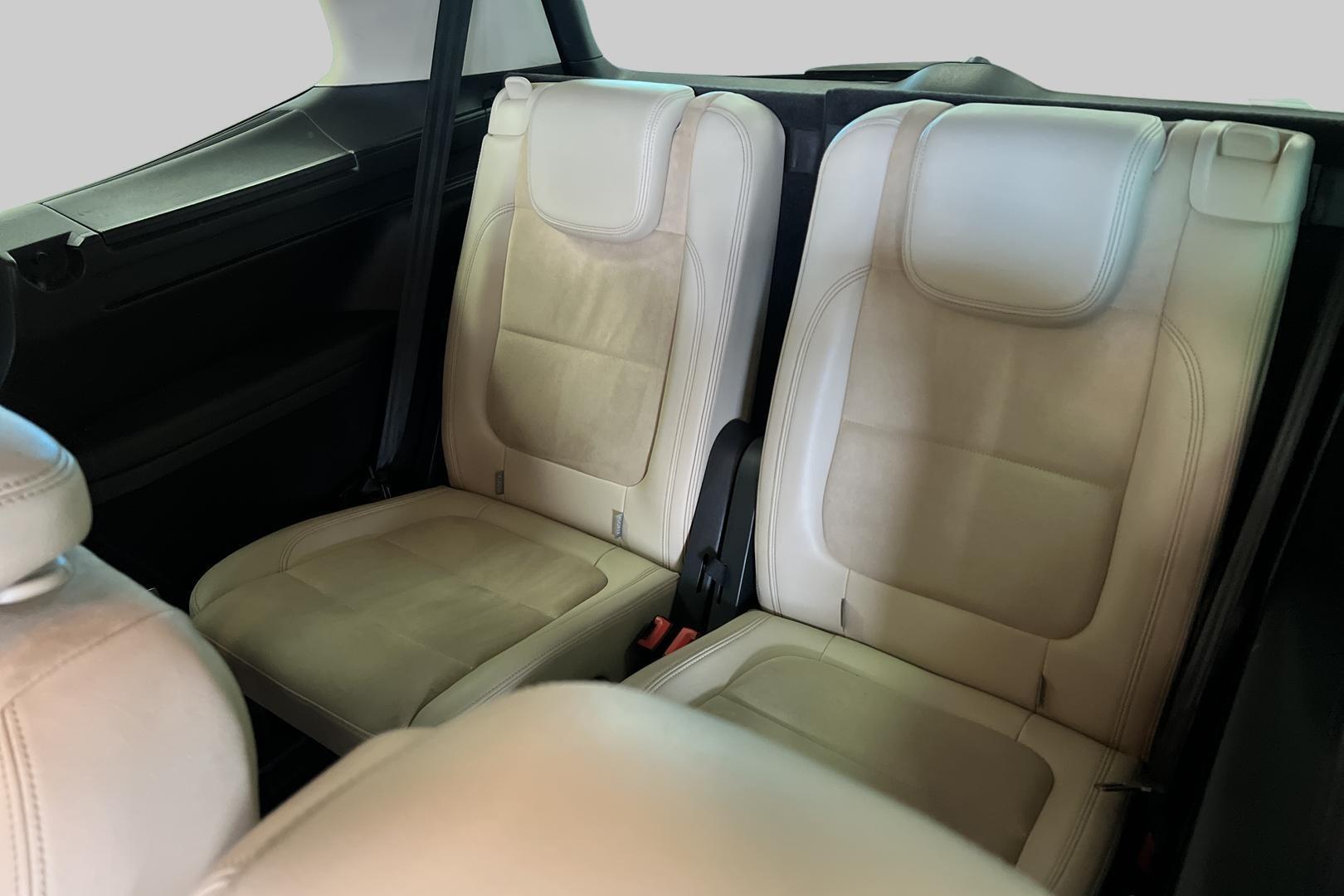 VOLKSWAGEN Sharan 2011