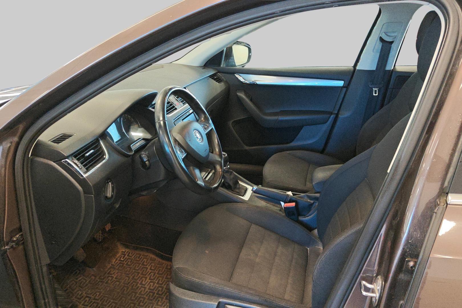 SKODA Octavia 2014