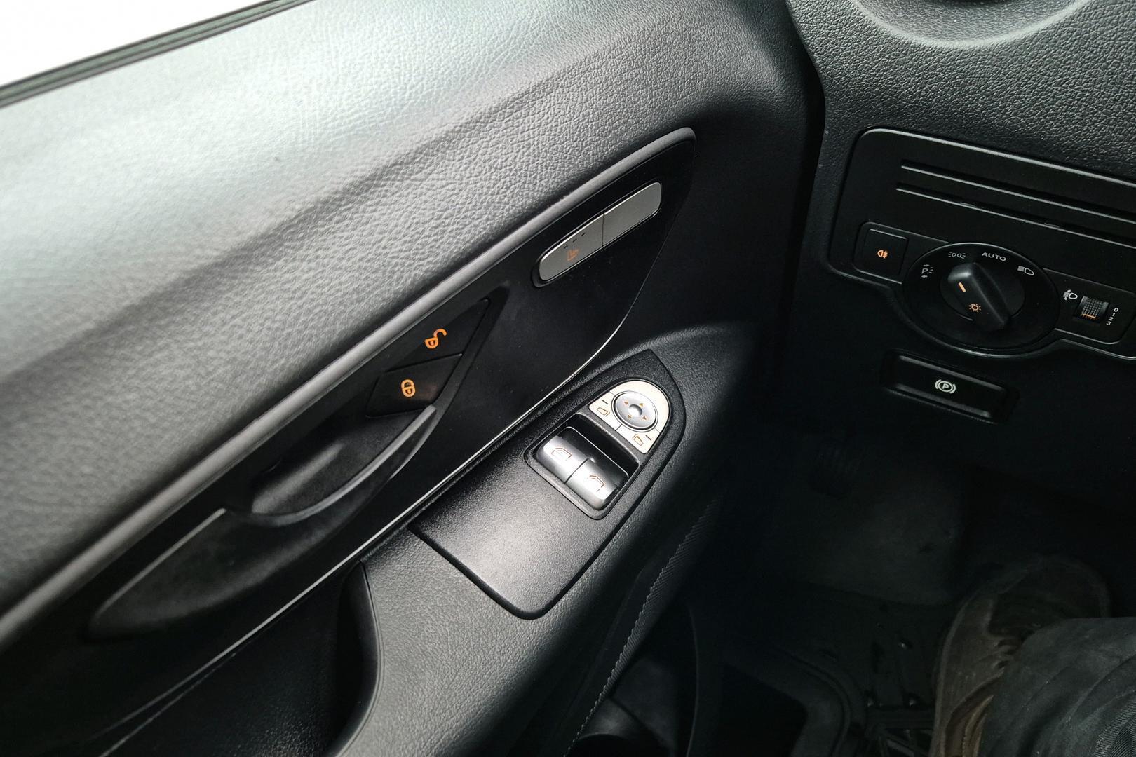 MERCEDES-BENZ Vito 2015