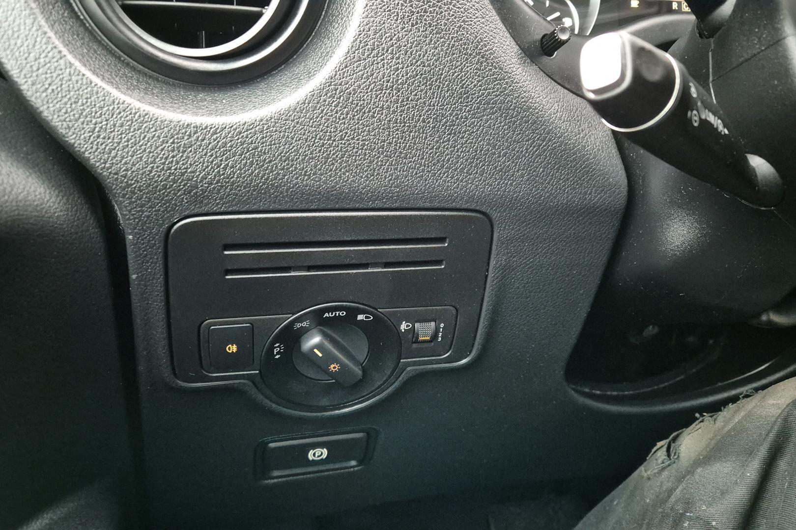 MERCEDES-BENZ Vito 2015