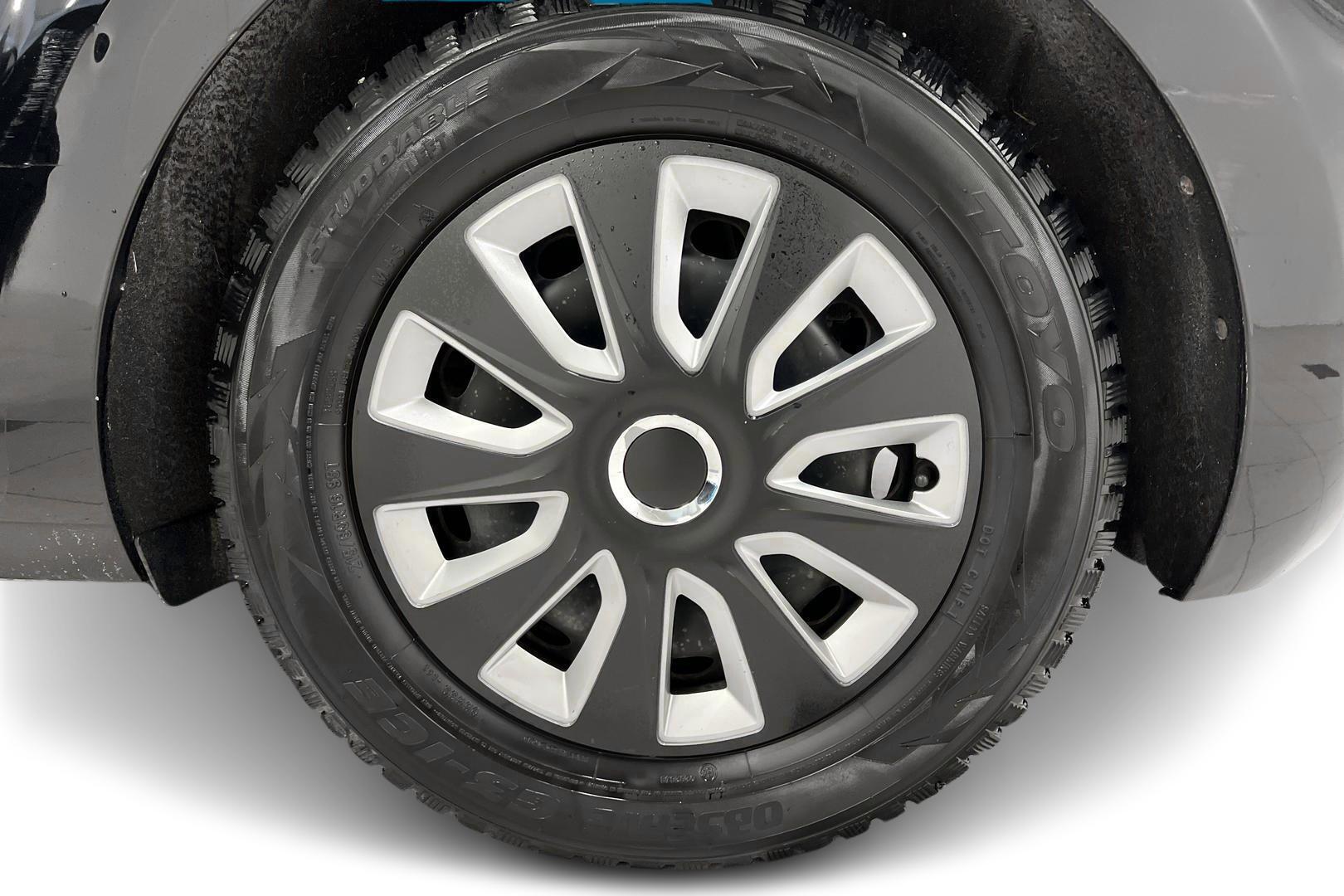 VOLKSWAGEN Beetle 2012