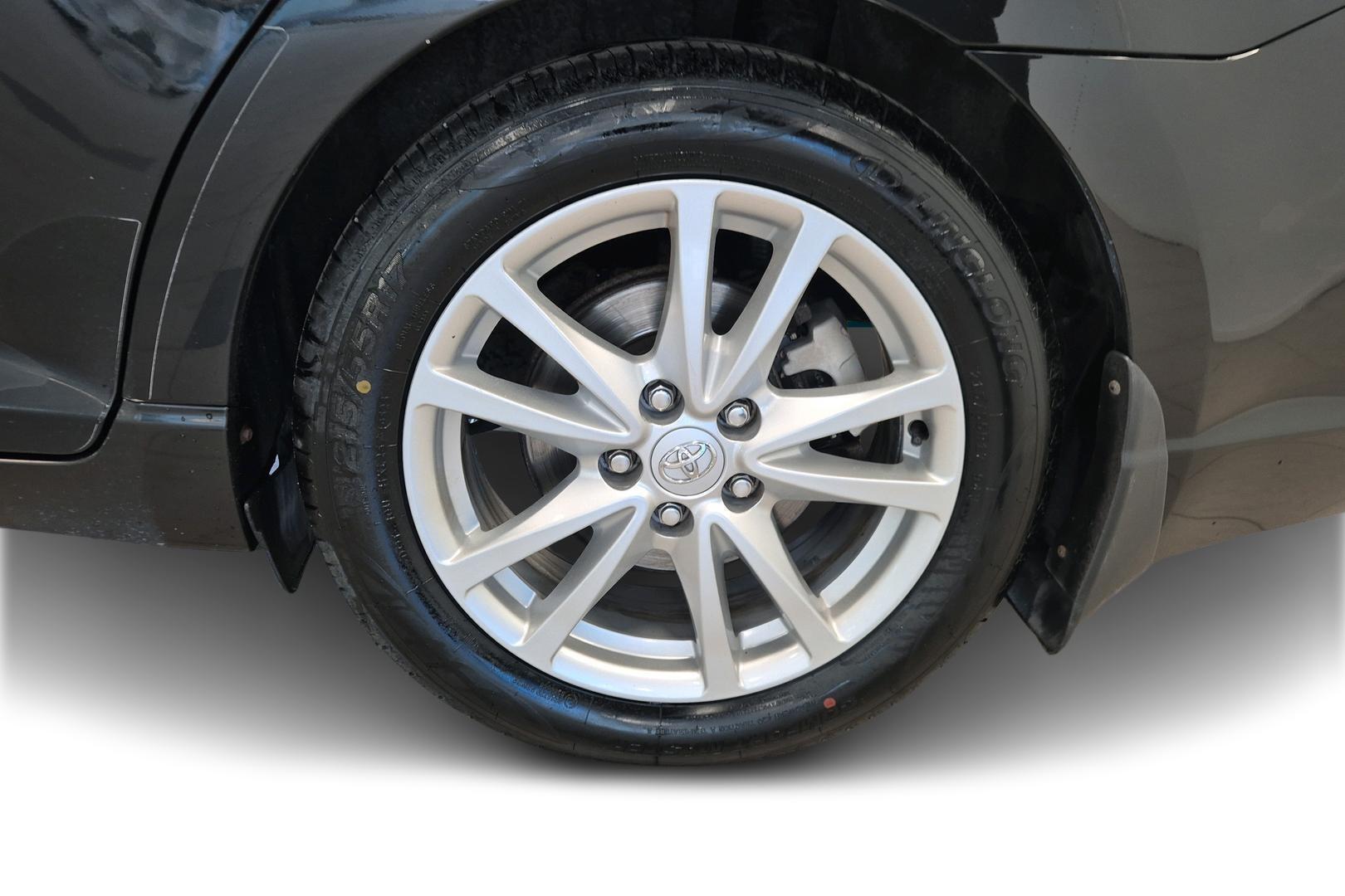 TOYOTA Avensis 2011