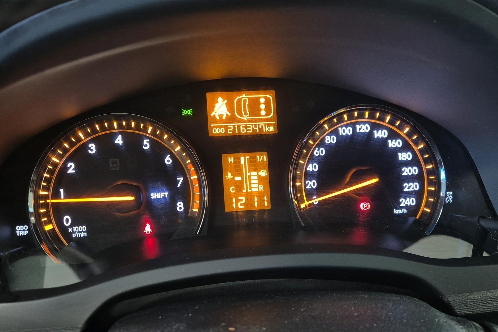 TOYOTA Avensis 2011