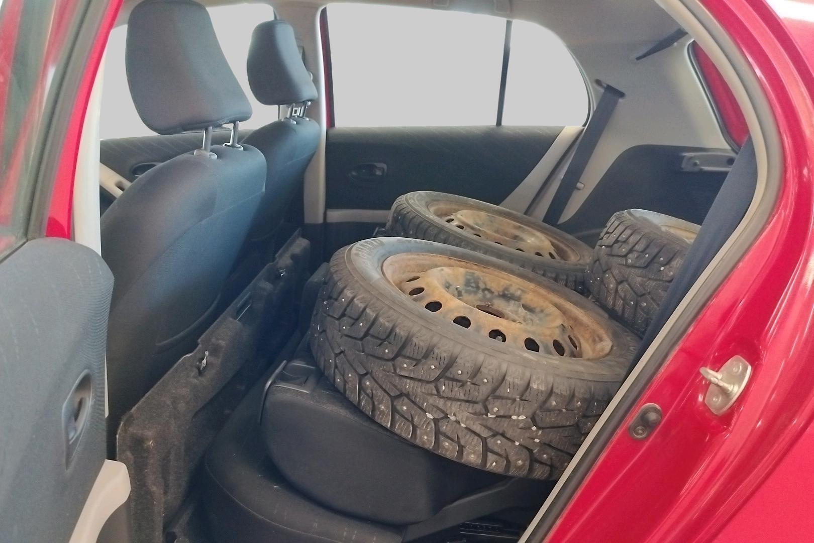 TOYOTA Yaris 2006