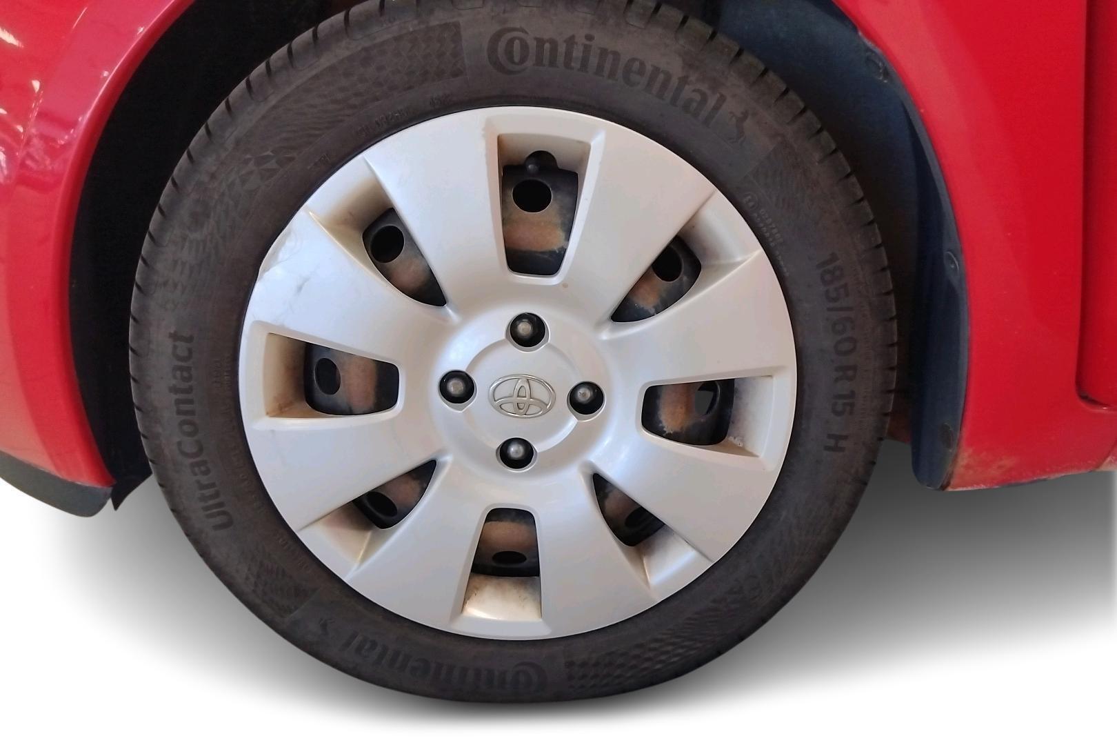 TOYOTA Yaris 2006