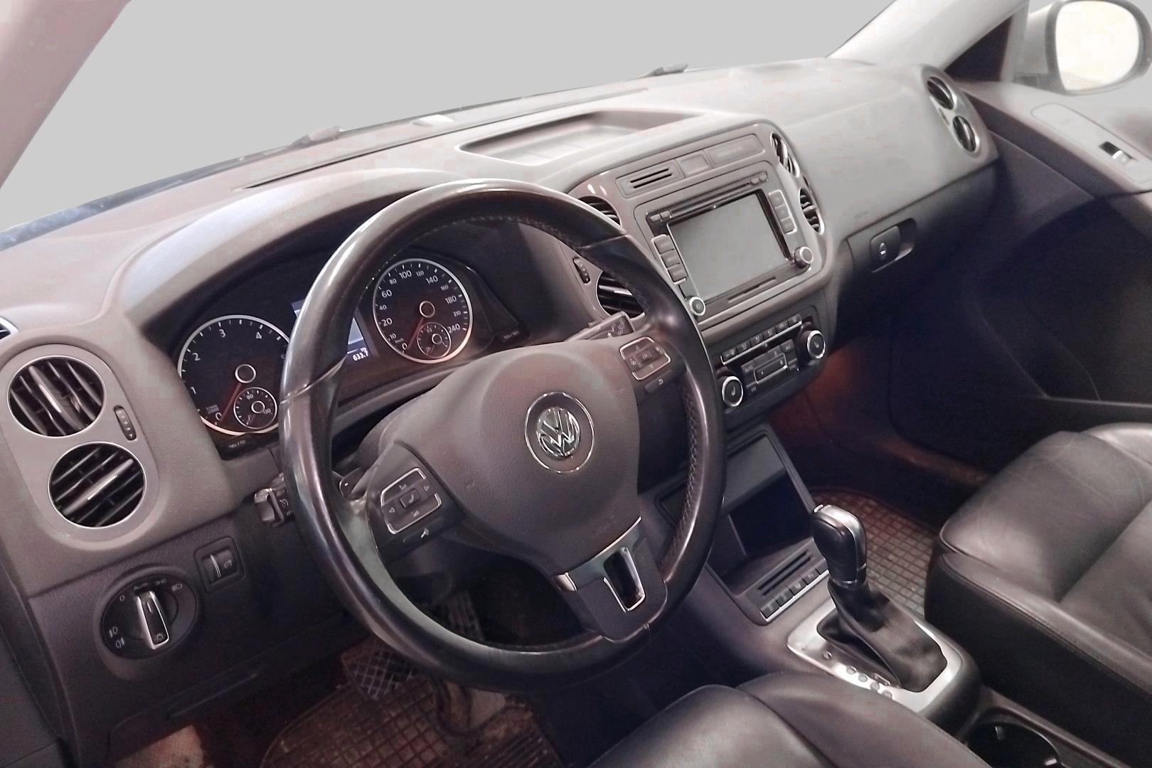 VOLKSWAGEN Tiguan 2013