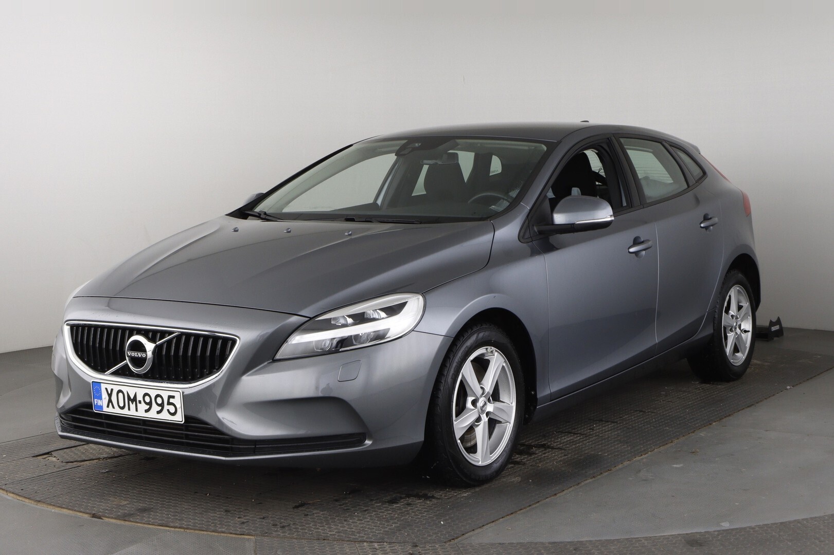 VOLVO V40 2018