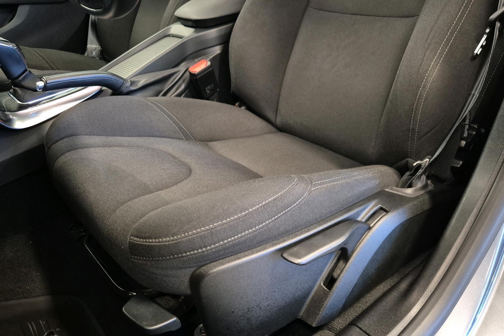 VOLVO V40 2018