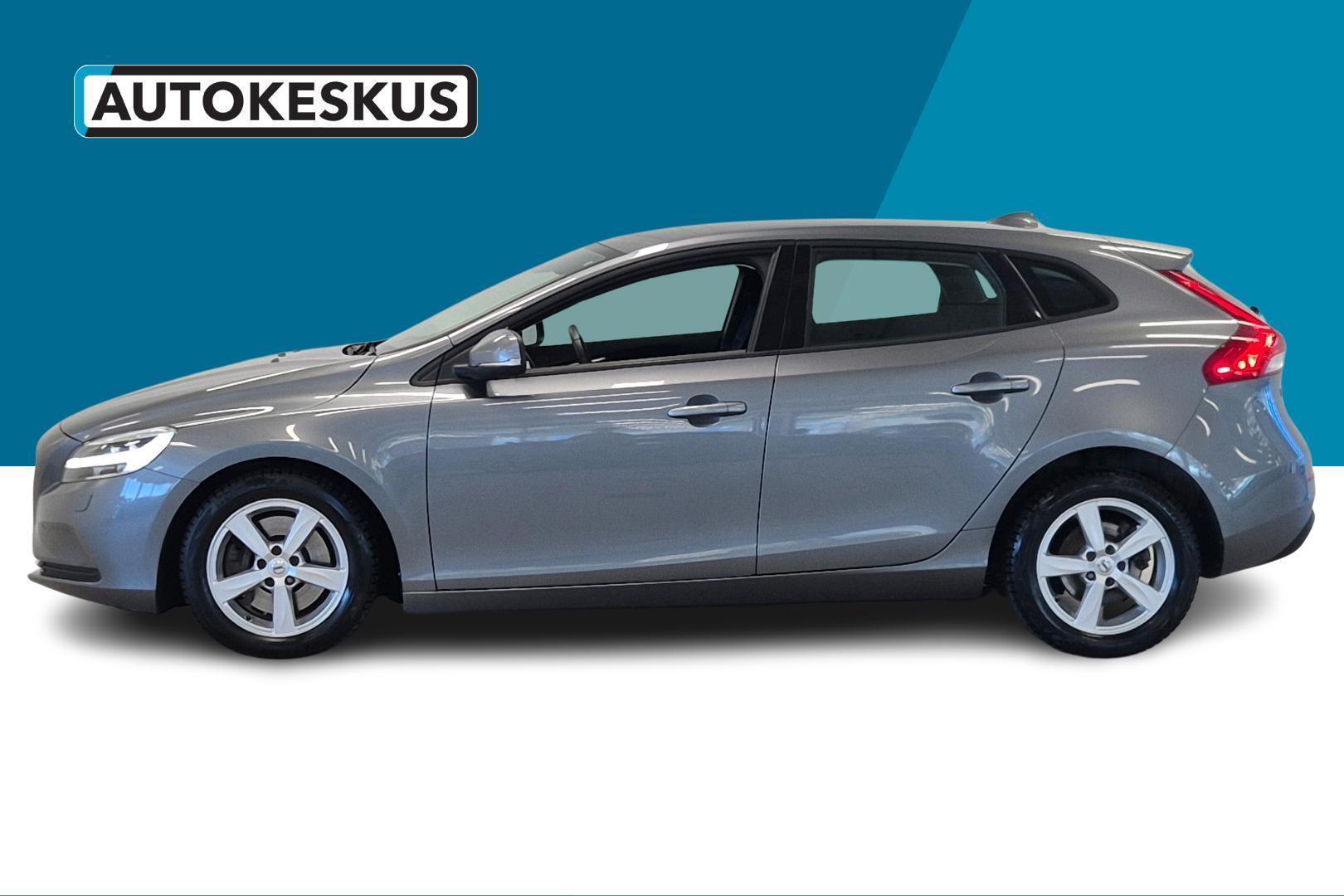 VOLVO V40 2018