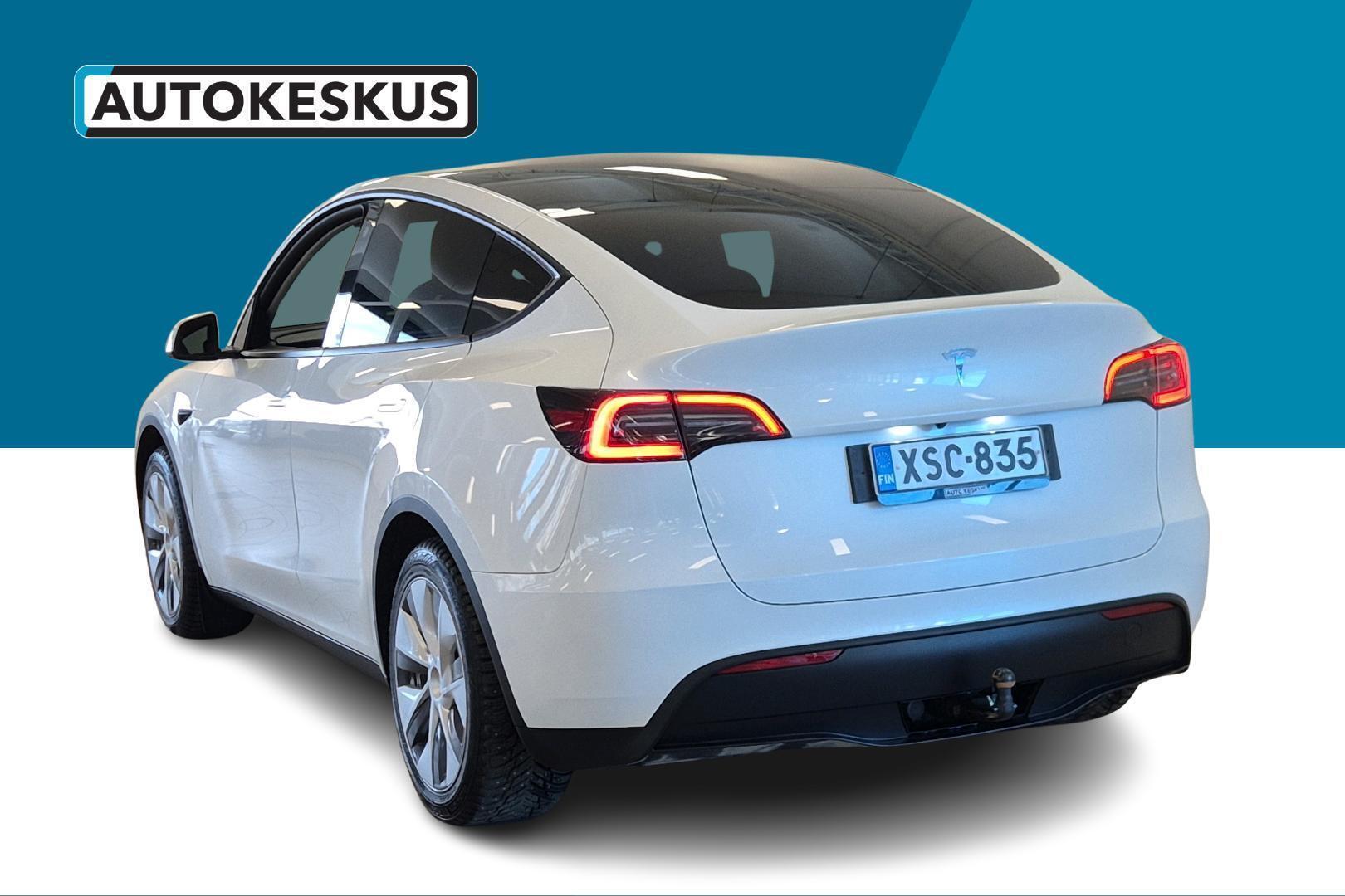 TESLA Model Y 2023
