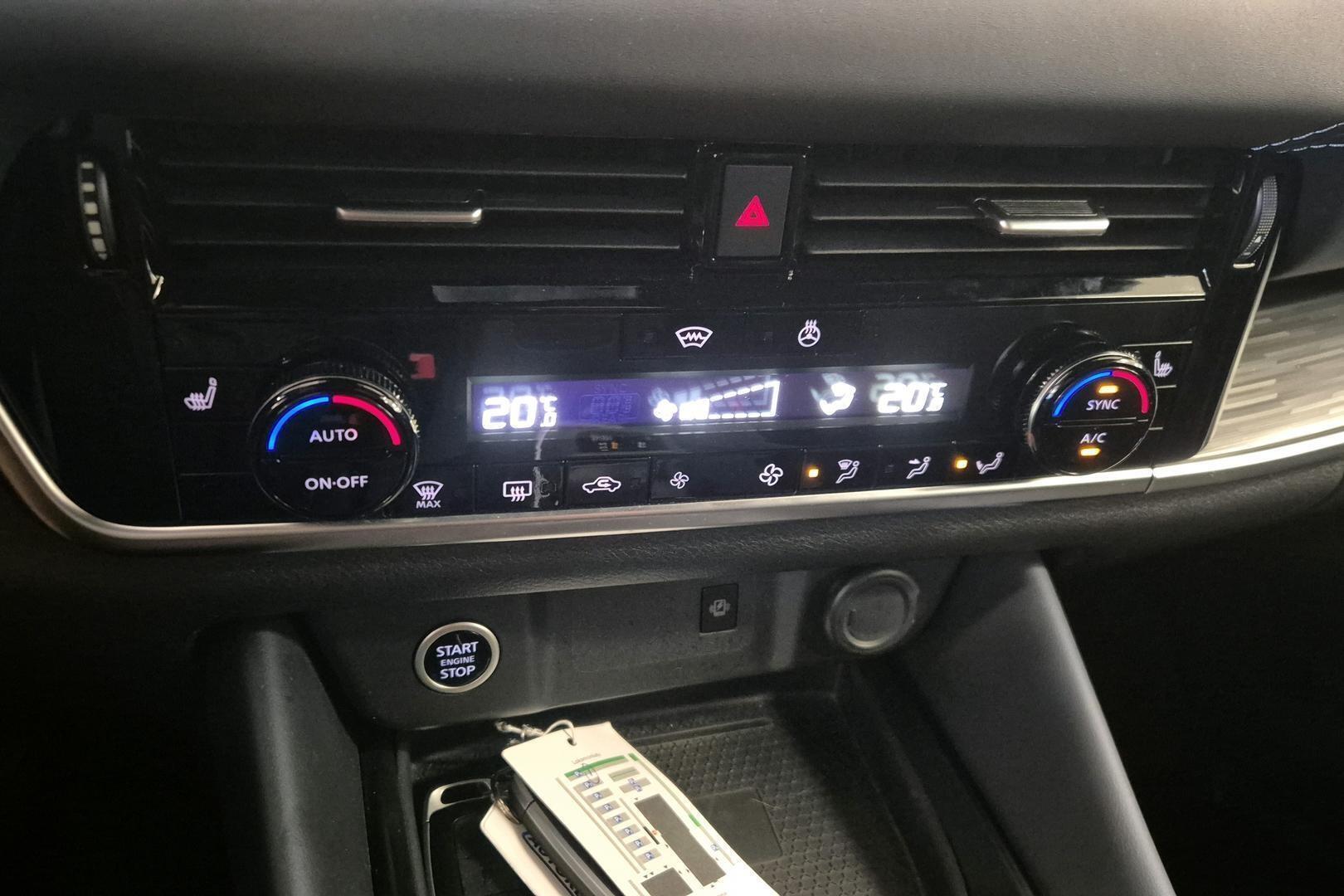 NISSAN Qashqai 2024