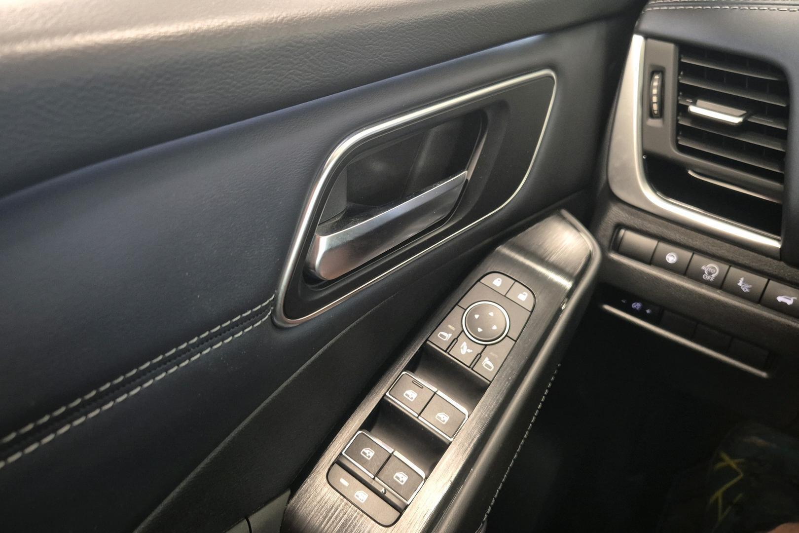 NISSAN Qashqai 2024