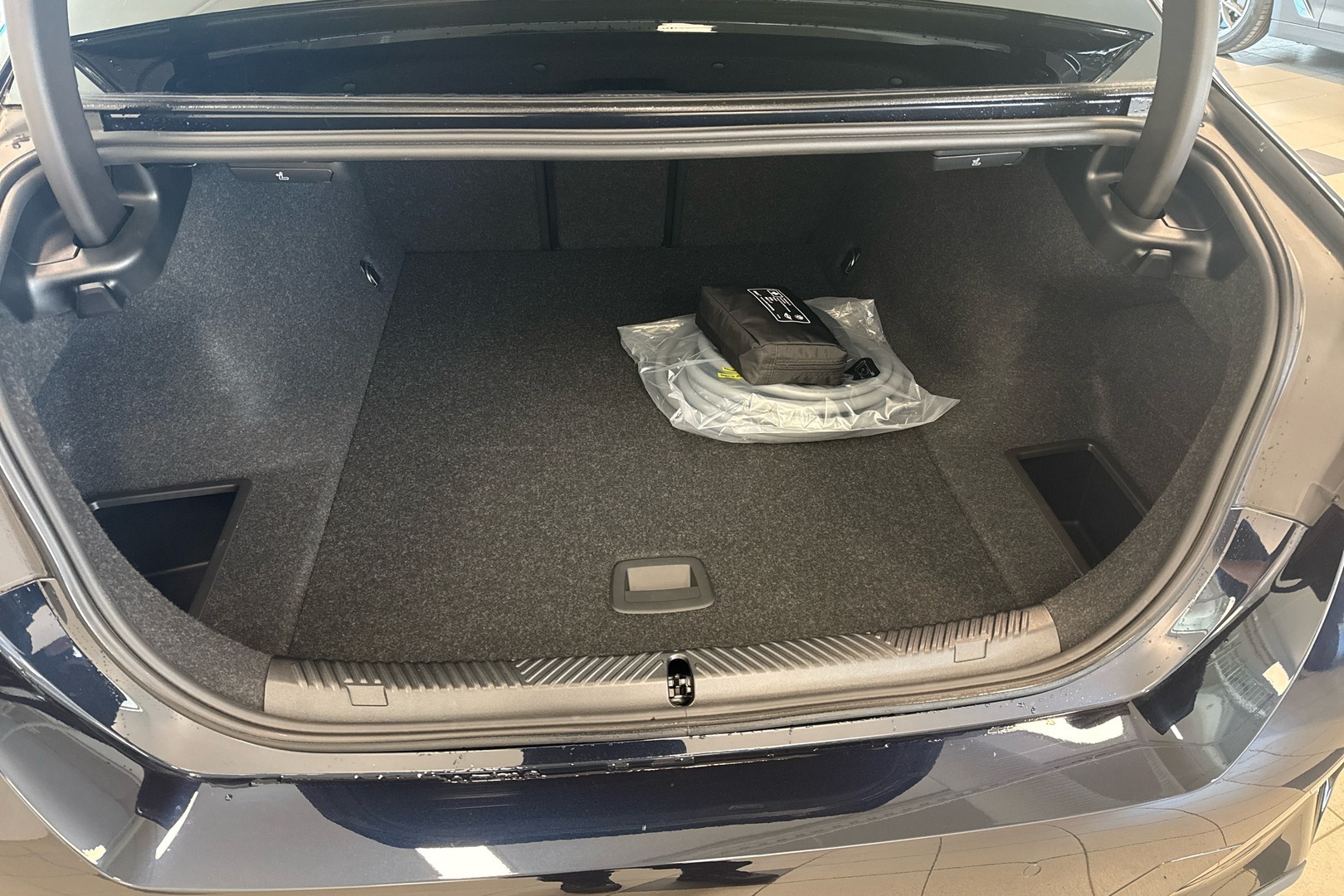 BMW i5 2025