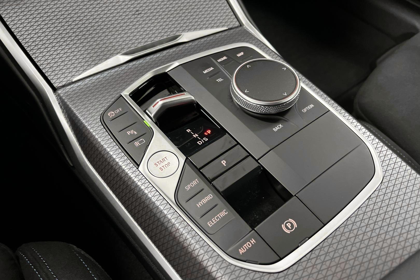BMW 3-sarja 2025