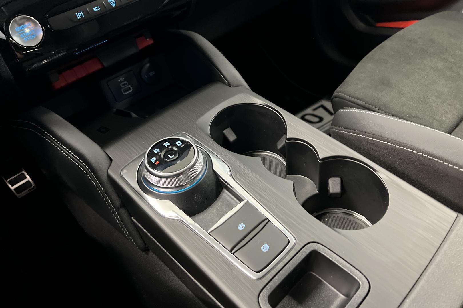 FORD Kuga 2026