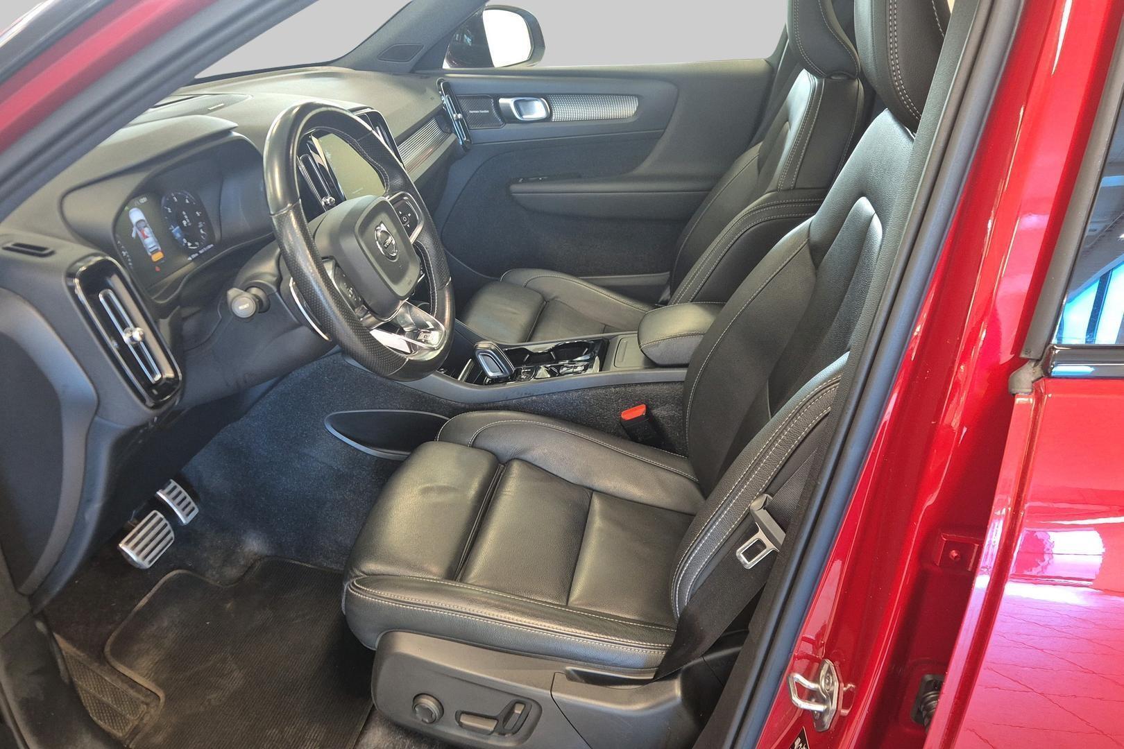 VOLVO XC40 2018
