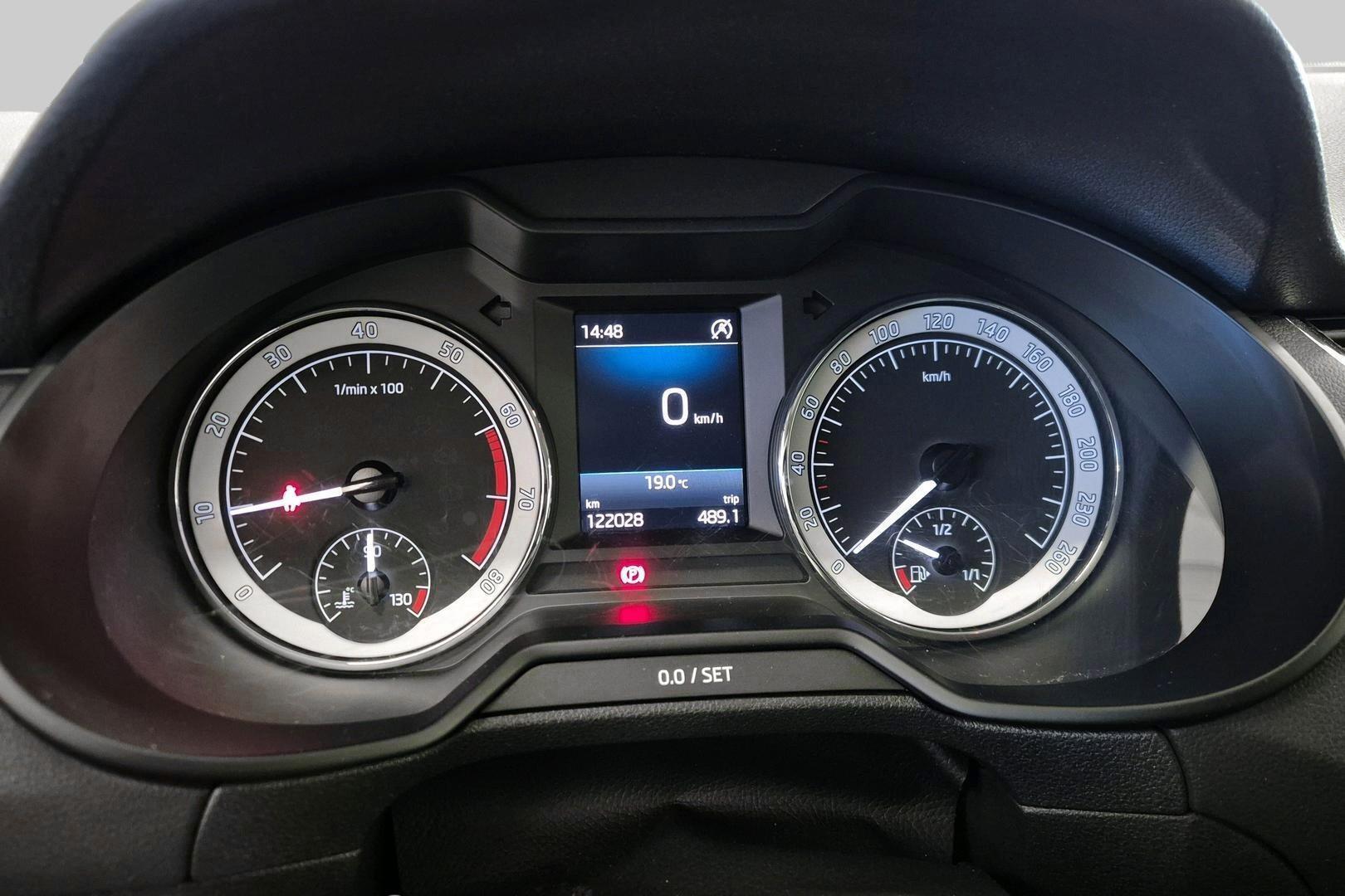 SKODA Octavia 14