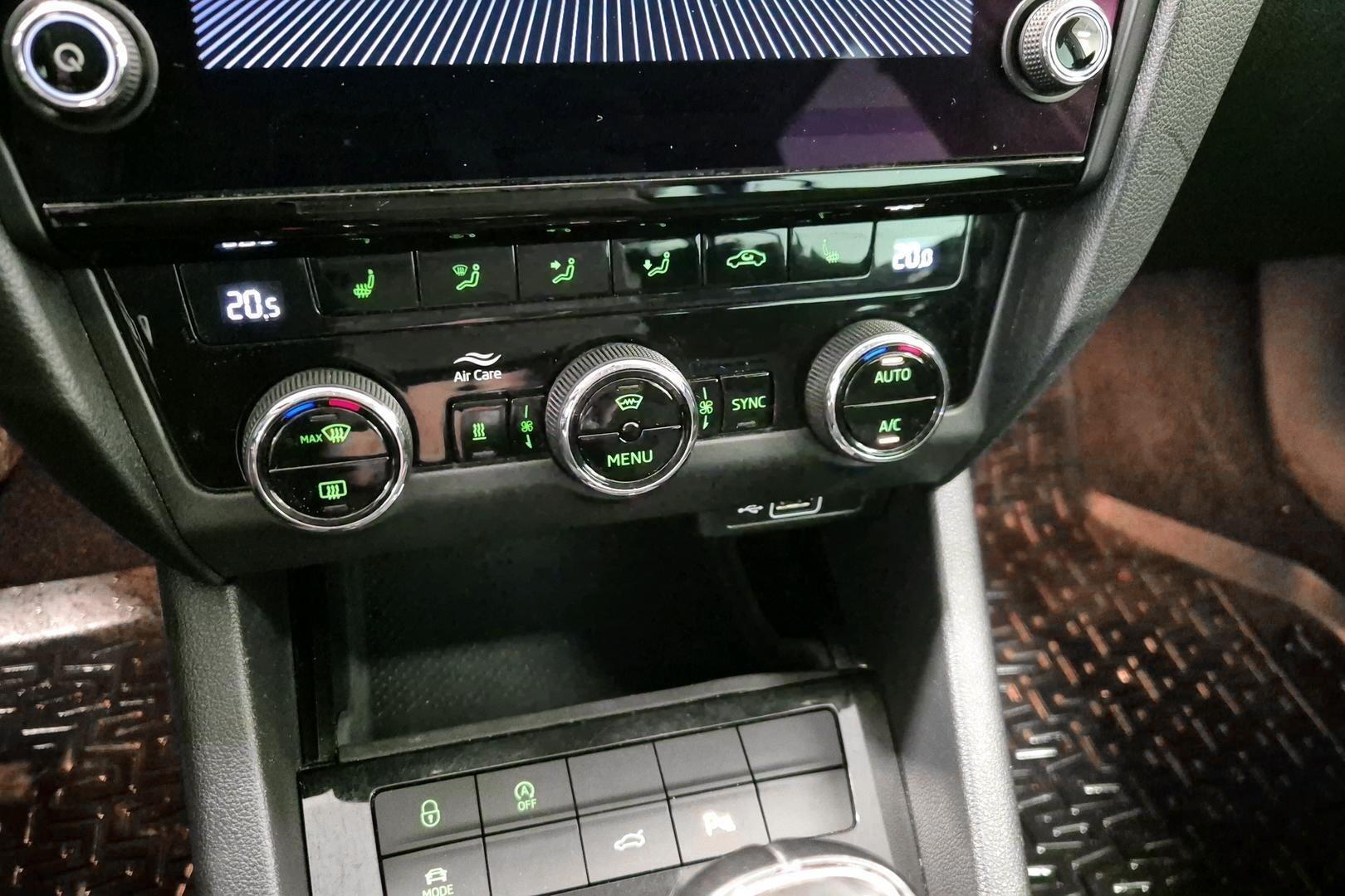 SKODA Octavia 16