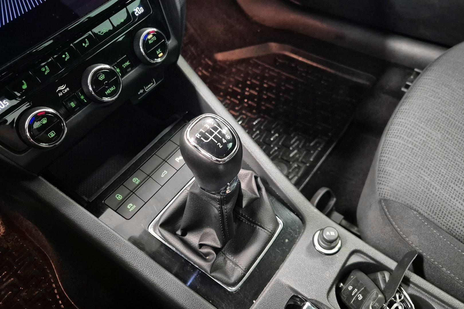SKODA Octavia 17