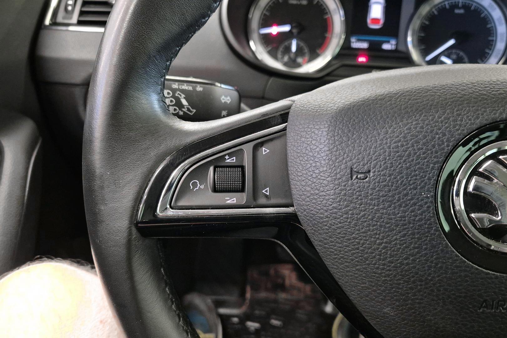 SKODA Octavia 19