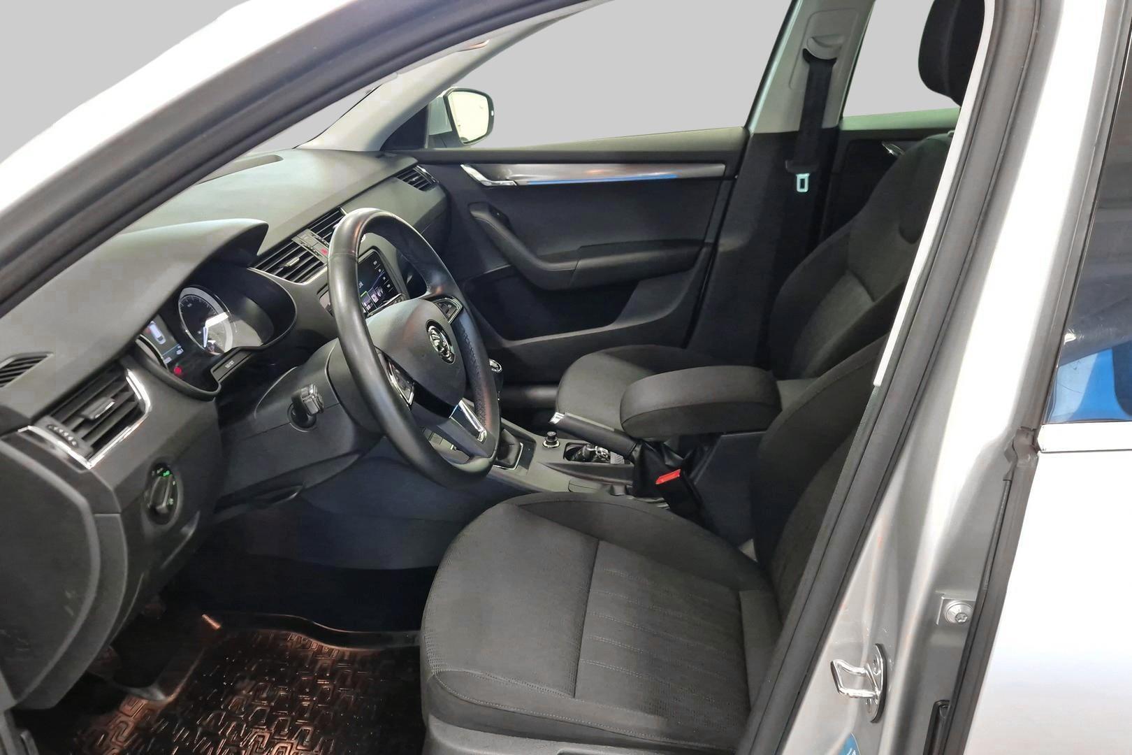 SKODA Octavia 9