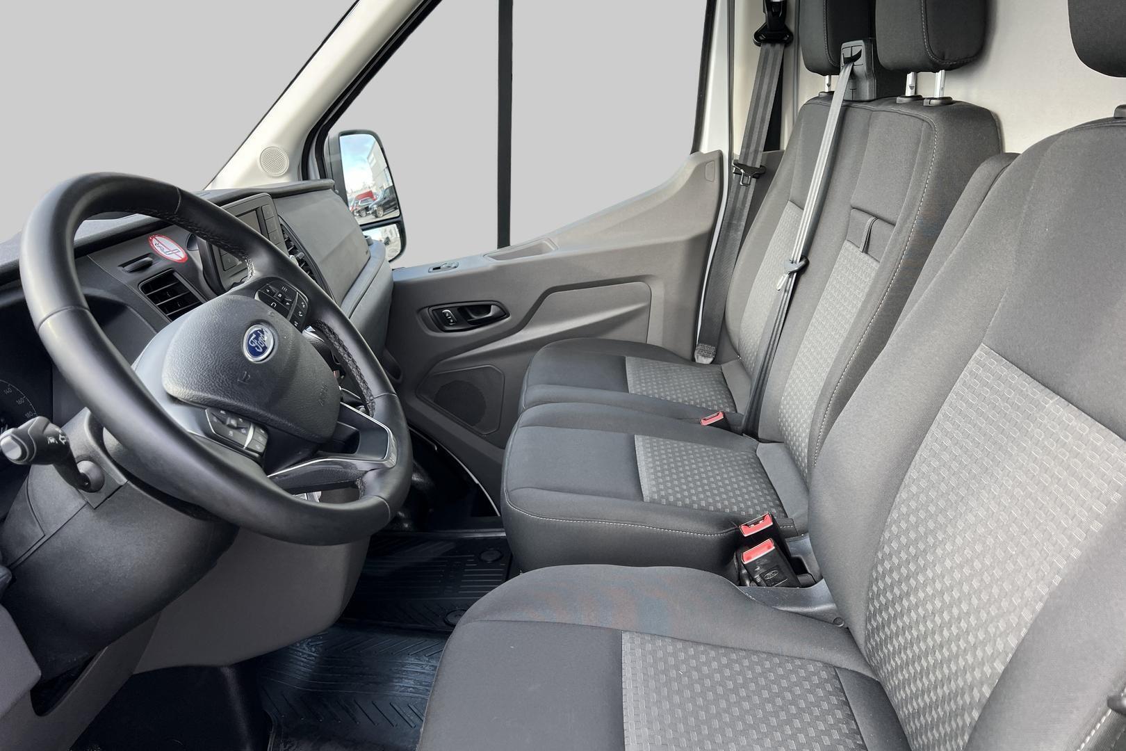 FORD TRANSIT 2023