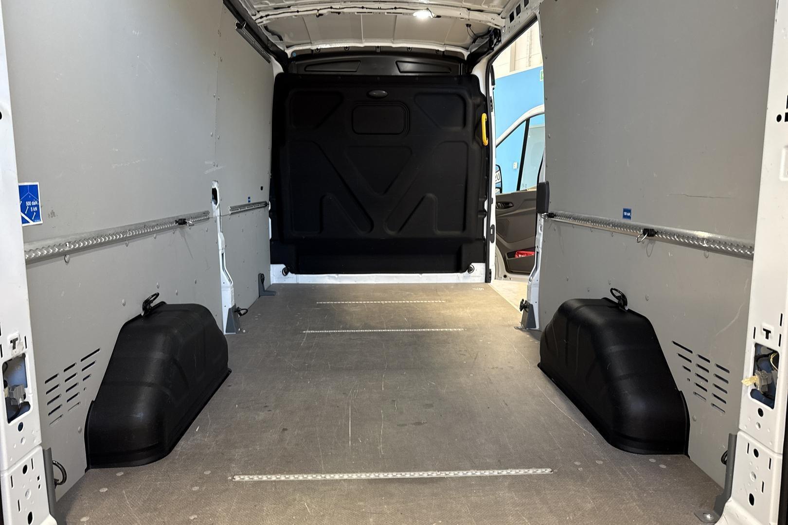 FORD TRANSIT 2023