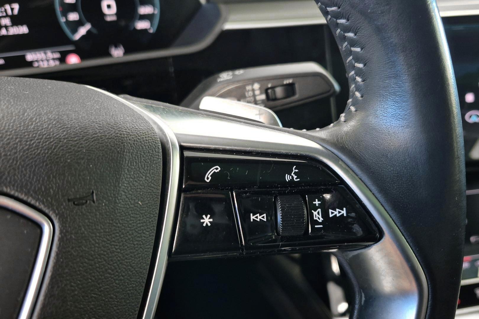 AUDI E-TRON 2021