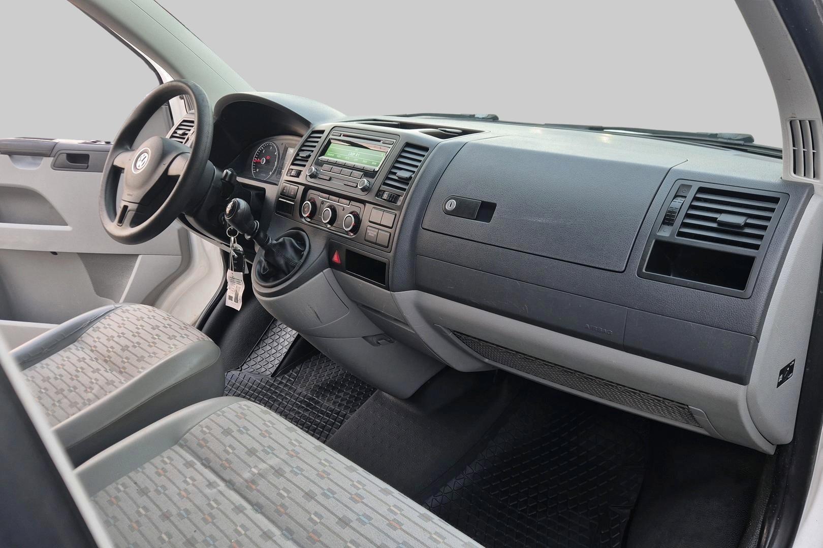 VOLKSWAGEN Transporter 2013