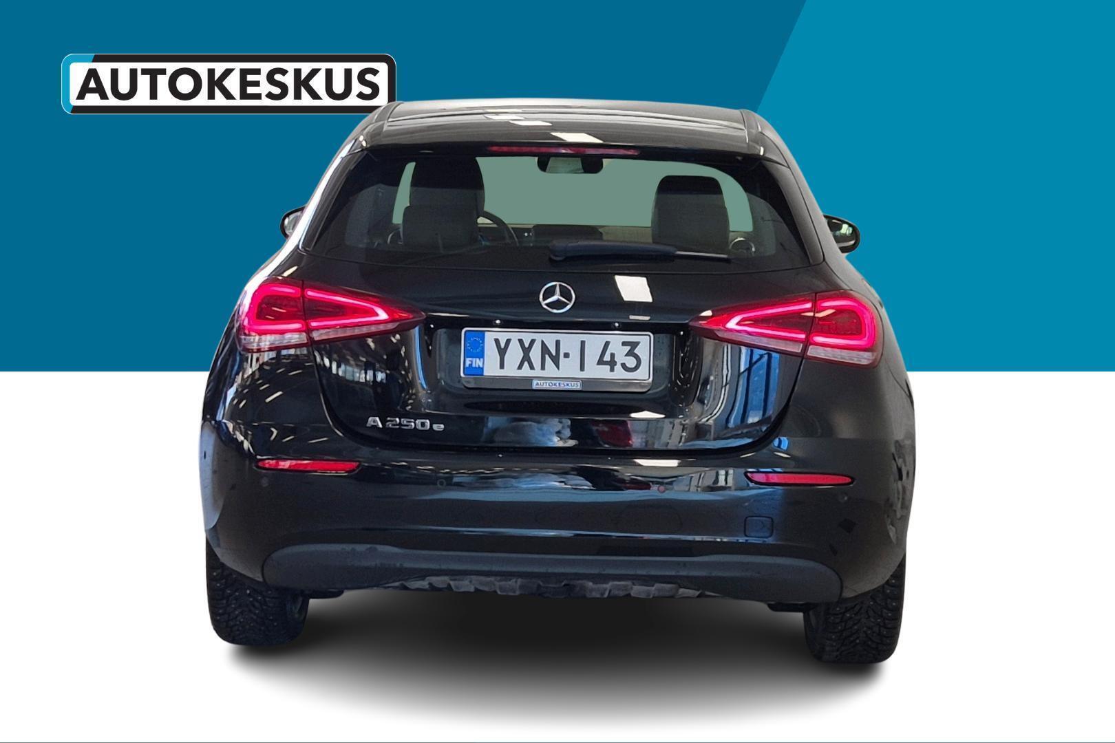 MERCEDES-BENZ A 2021