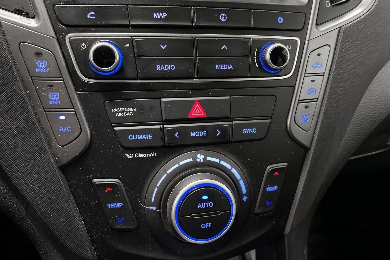 HYUNDAI Santa Fe 2017