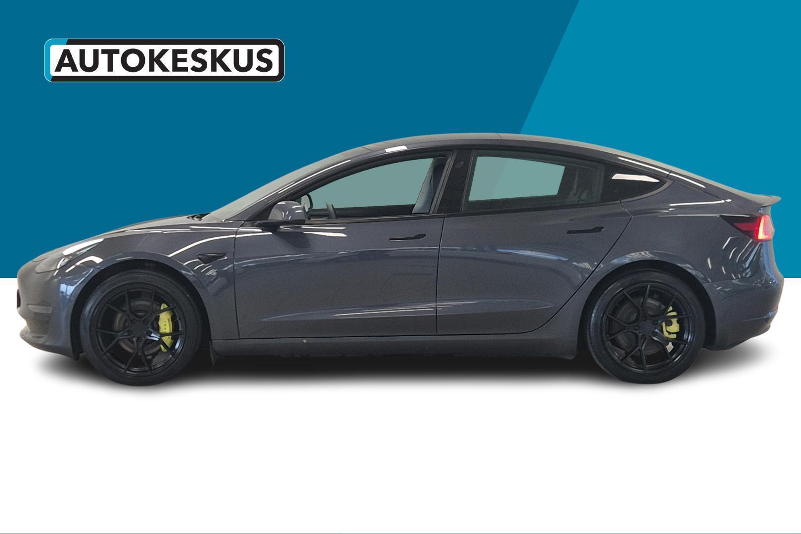 TESLA Model 3 2021