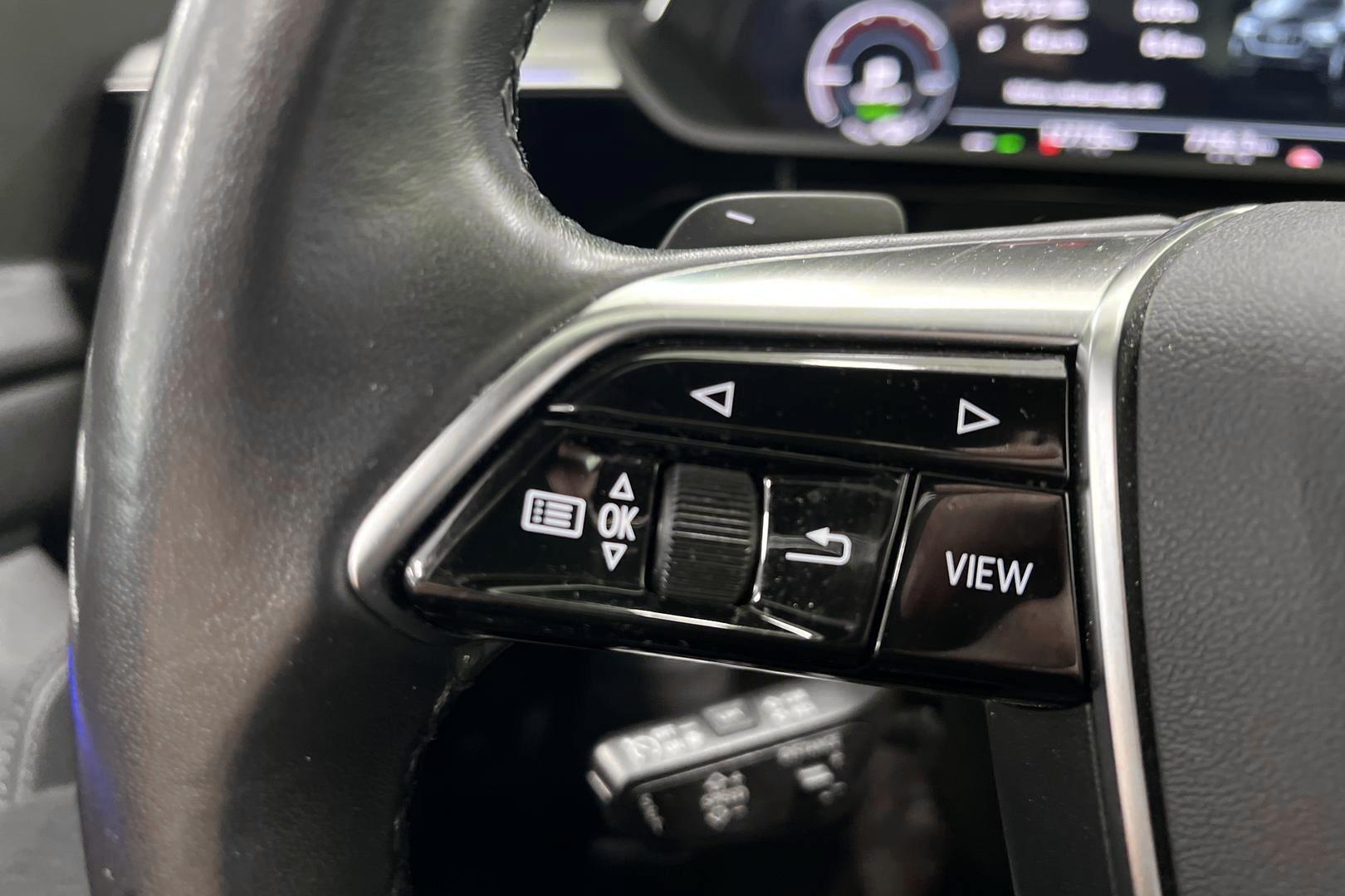 AUDI e-tron 2022