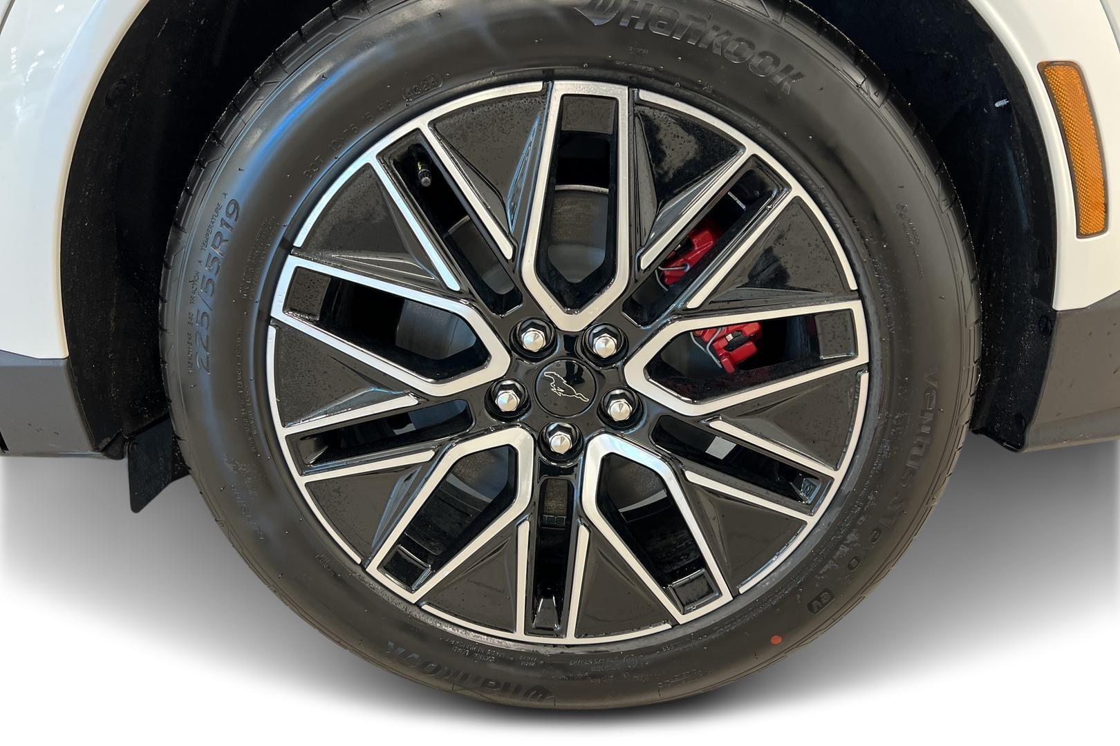 FORD Mustang Mach-E 2025