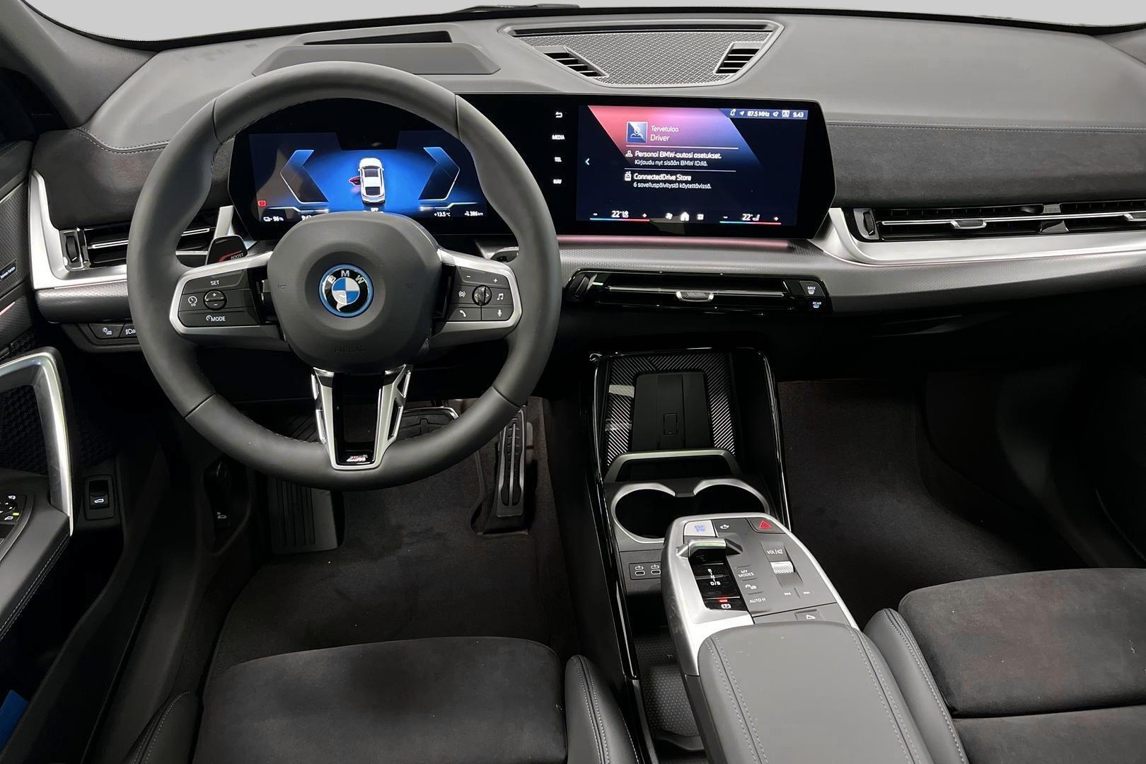 BMW iX2 11