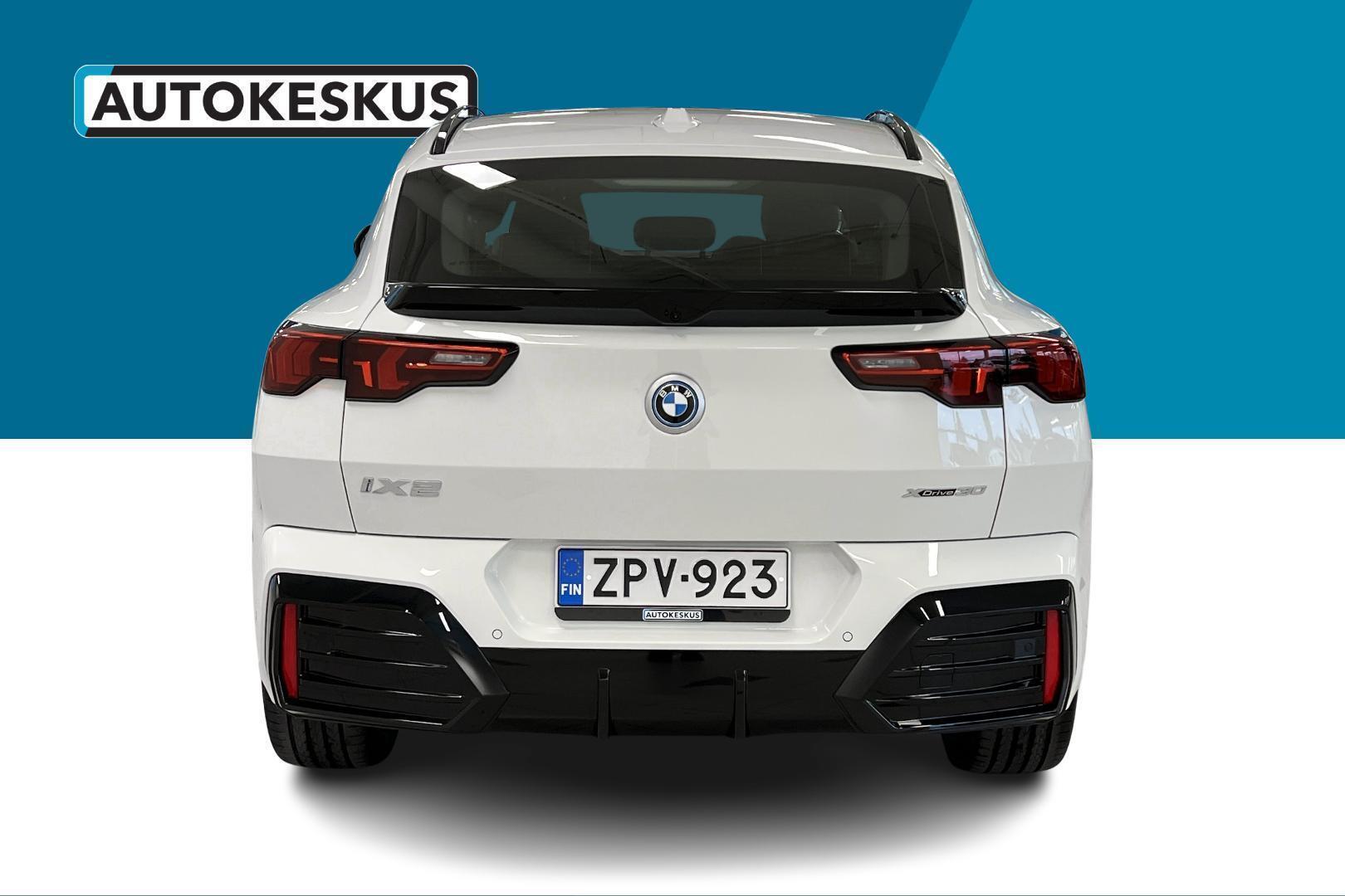 BMW iX2 6