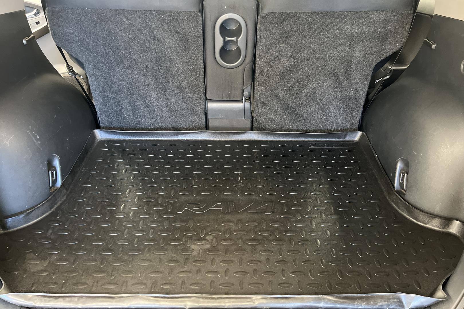 TOYOTA RAV4 2010