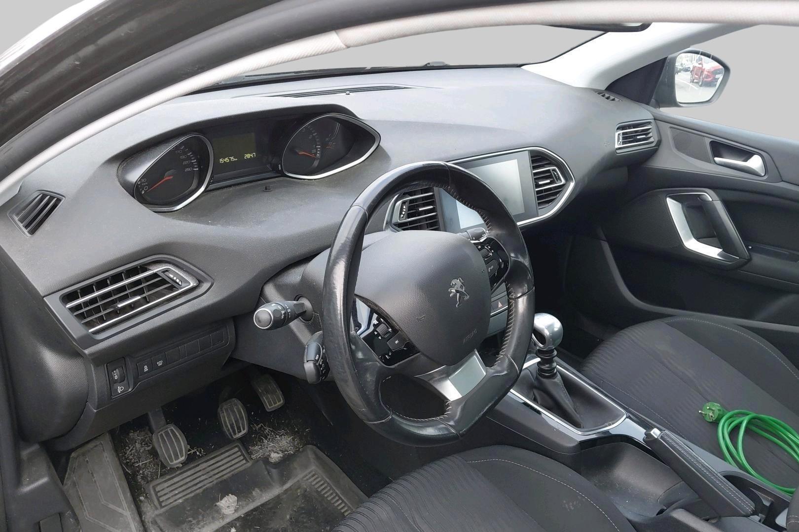 PEUGEOT 308 2015