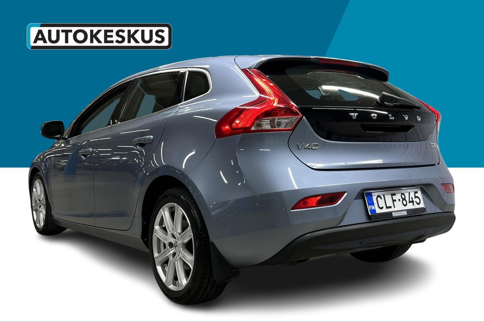 VOLVO V40 2017