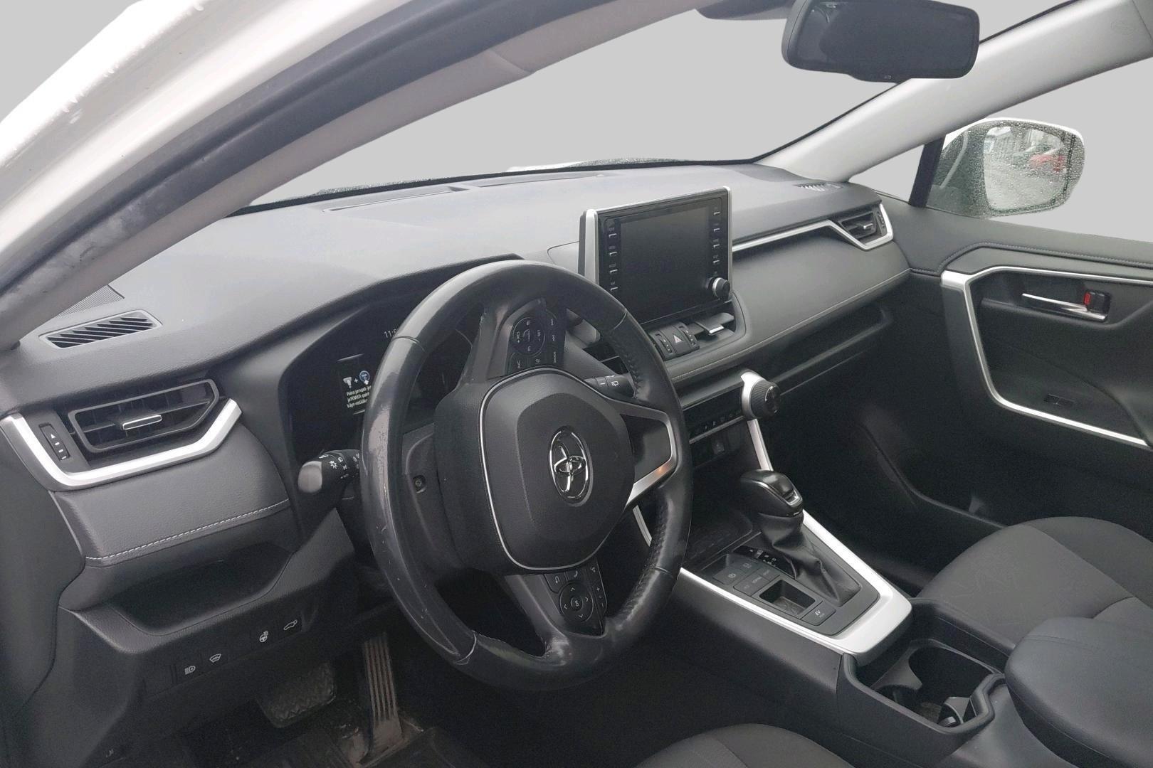 TOYOTA RAV4 2019