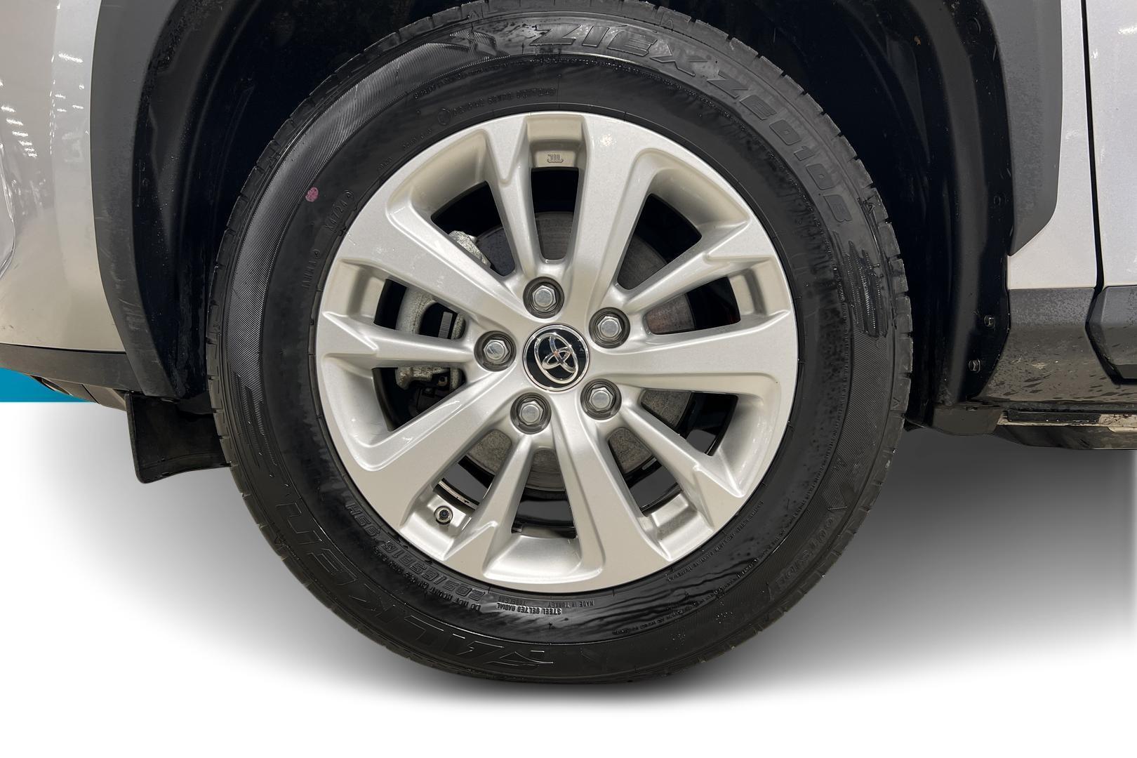 TOYOTA Yaris Cross 2025