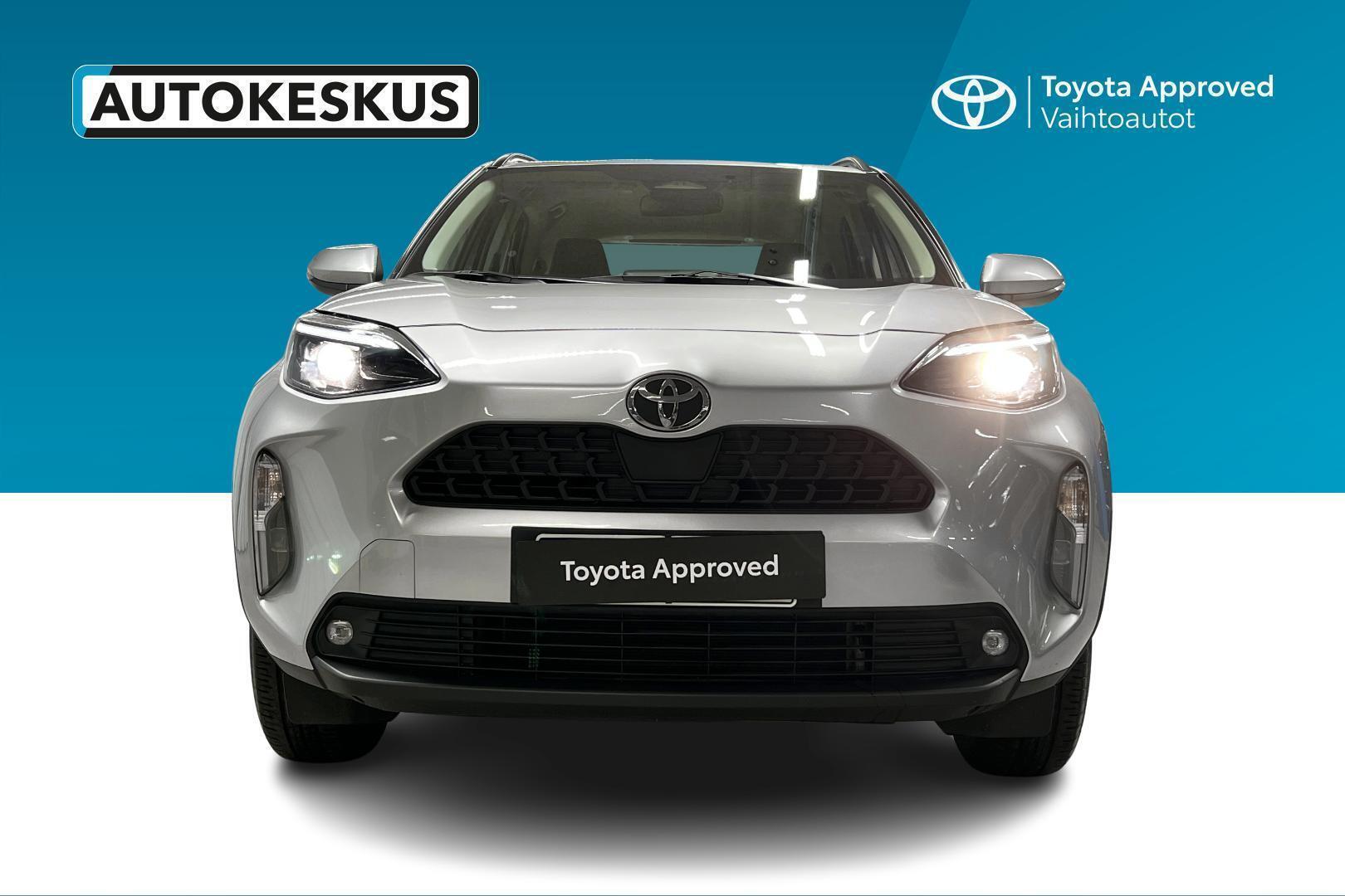TOYOTA Yaris Cross 2025