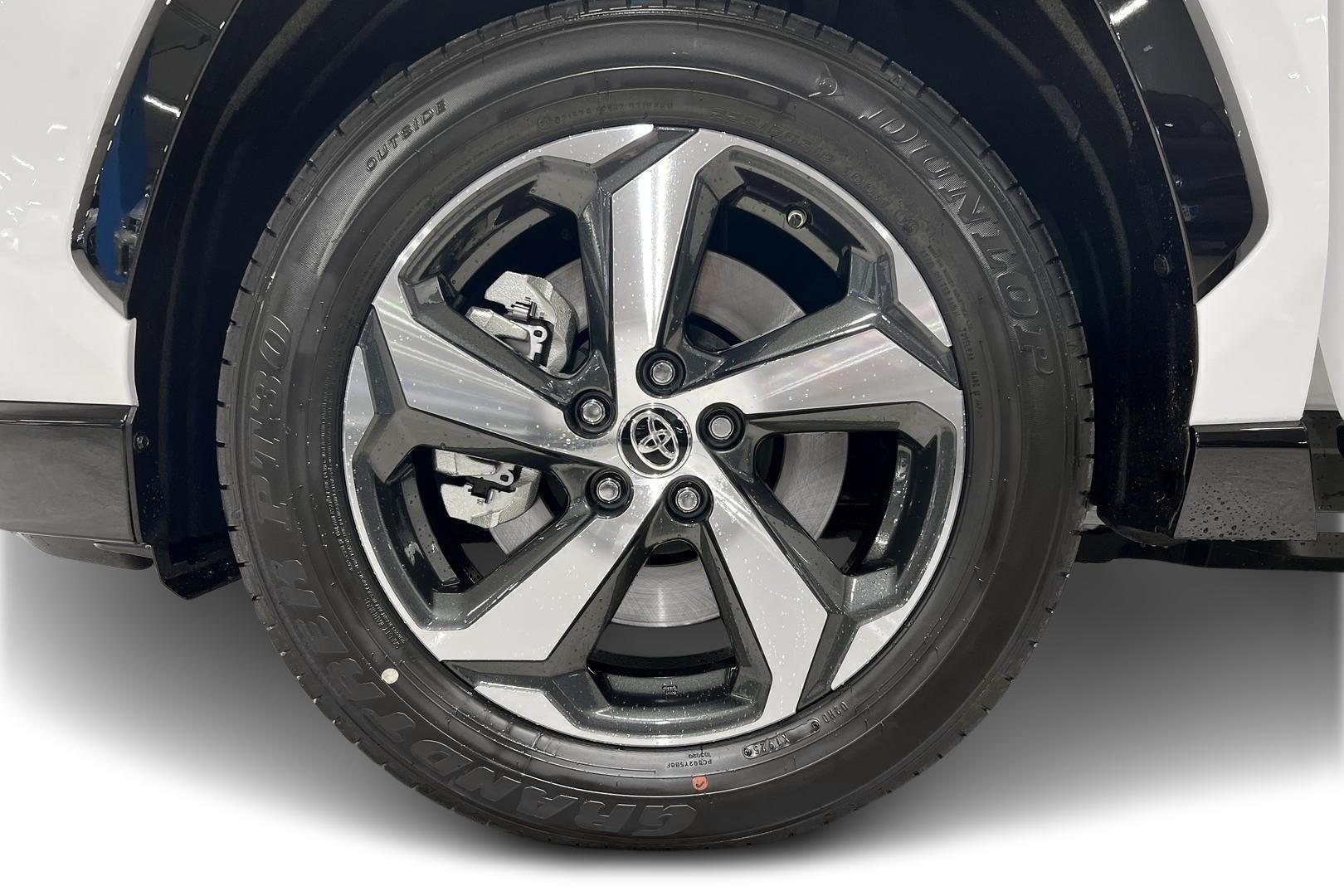 TOYOTA RAV4 Plug-in 2025