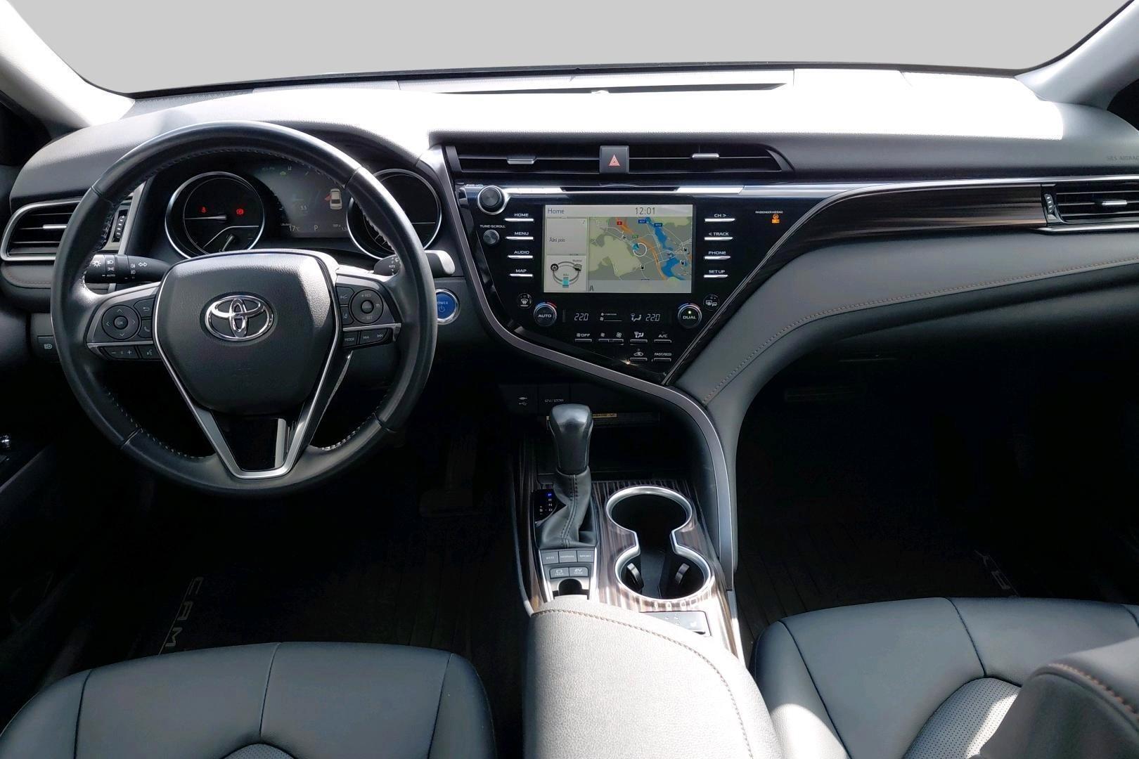 TOYOTA Camry 2020
