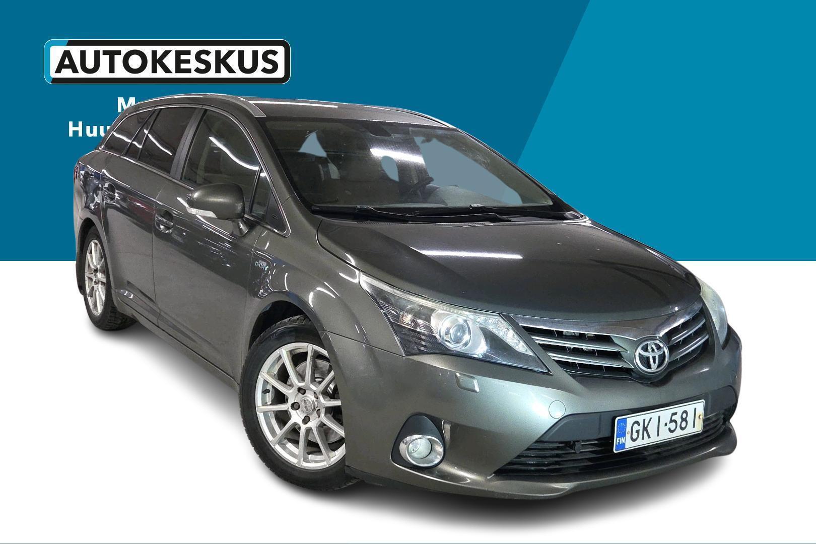 TOYOTA Avensis 2012