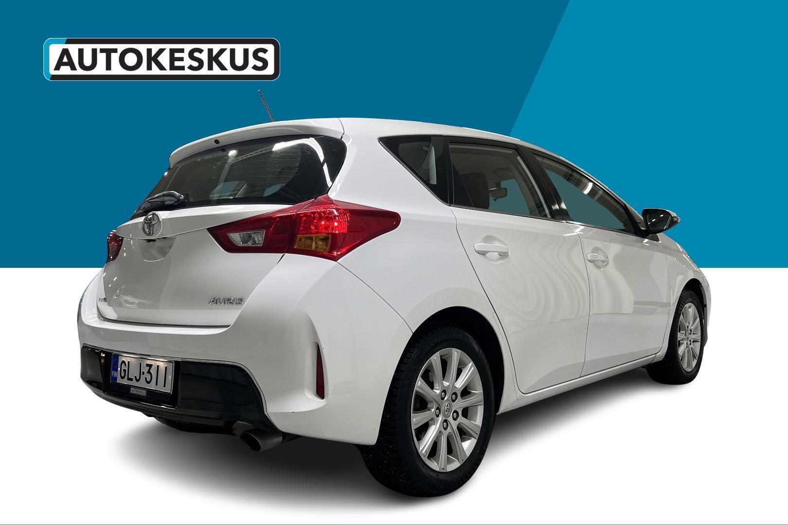 TOYOTA Auris 2014