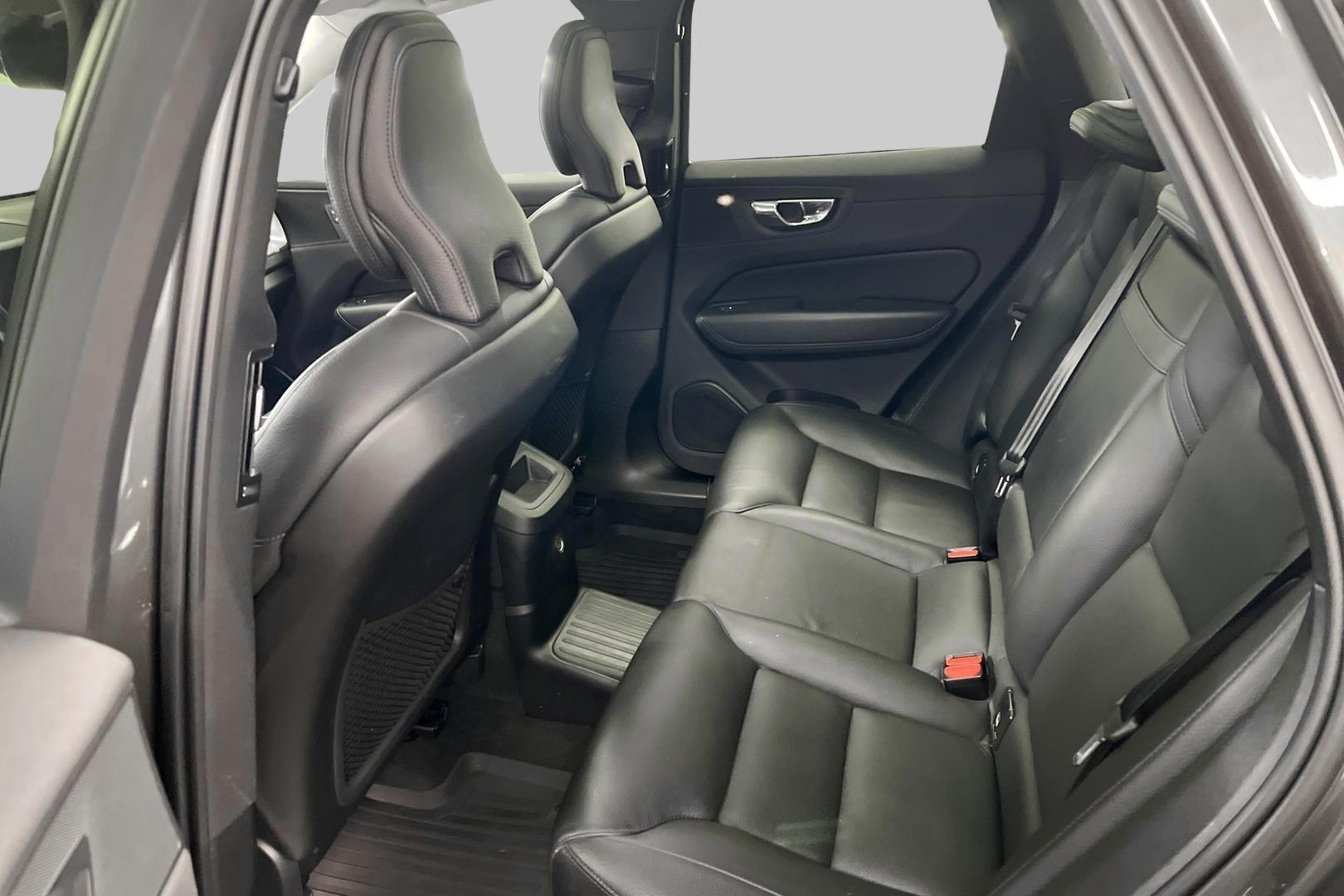 VOLVO XC60 2020