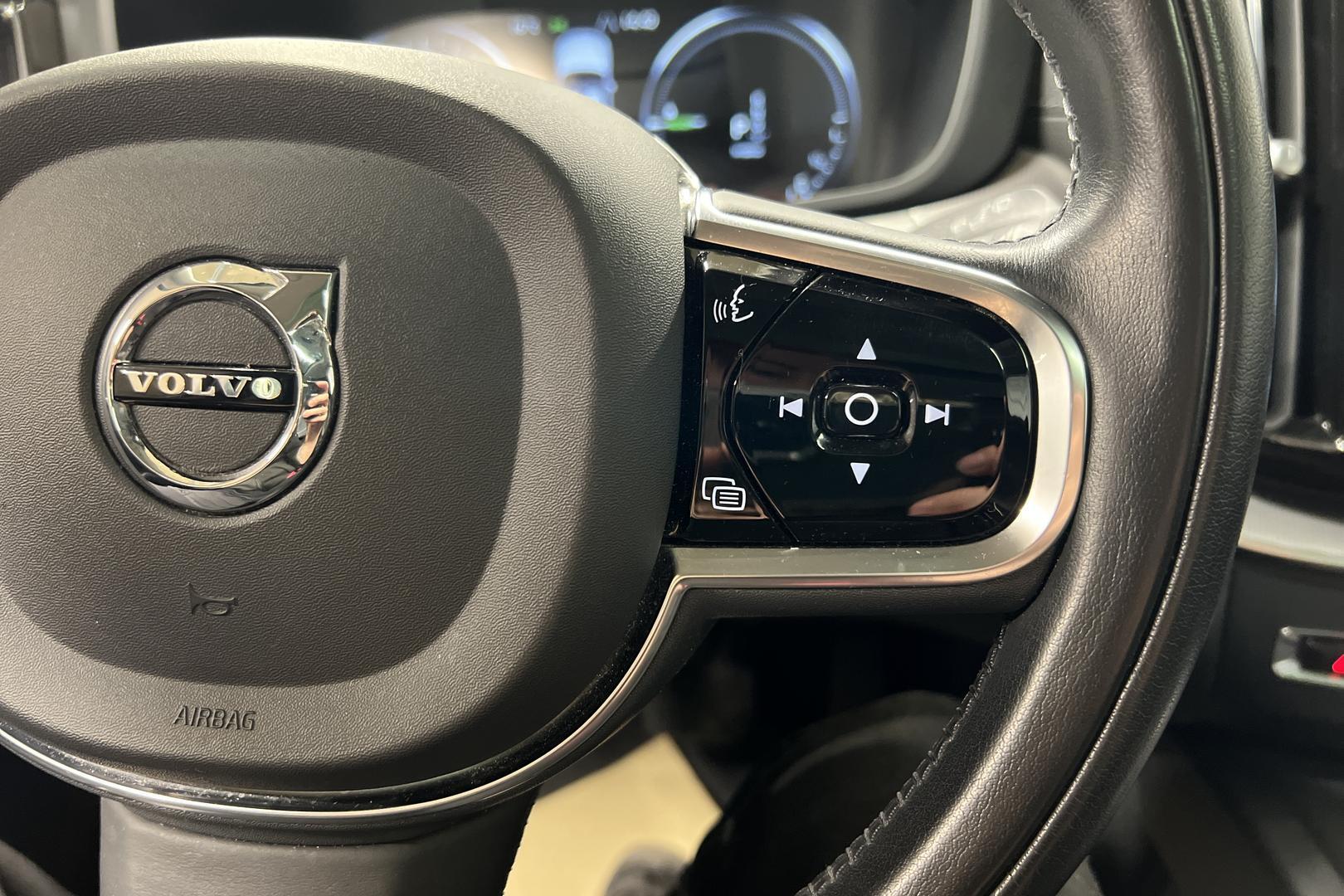 VOLVO XC60 2020